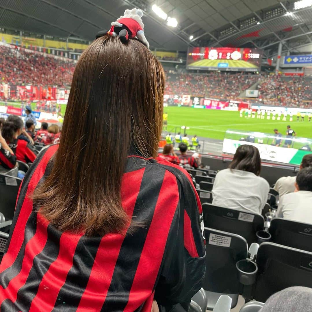 世永聖奈のインスタグラム：「⚽️ ⁡ ⁡ うおぉぉぉぉお どひゃぁぁあ 何度も声が出た ⁡ 負けちゃったけど 後半とっても燃えました ⁡ ⁡ #北海道コンサドーレ札幌 #コンサドーレ札幌 #consadole #consadolls #また来月 ⁡」