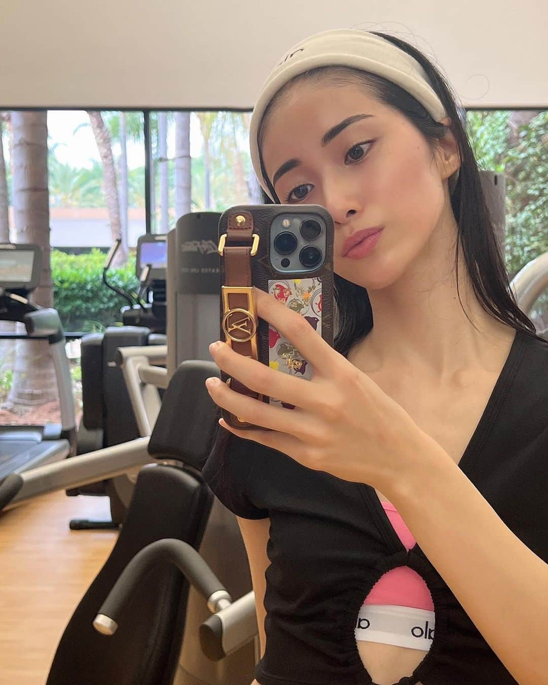 葉月蓮のインスタグラム：「💪🏋️ #workout #aloyoga」