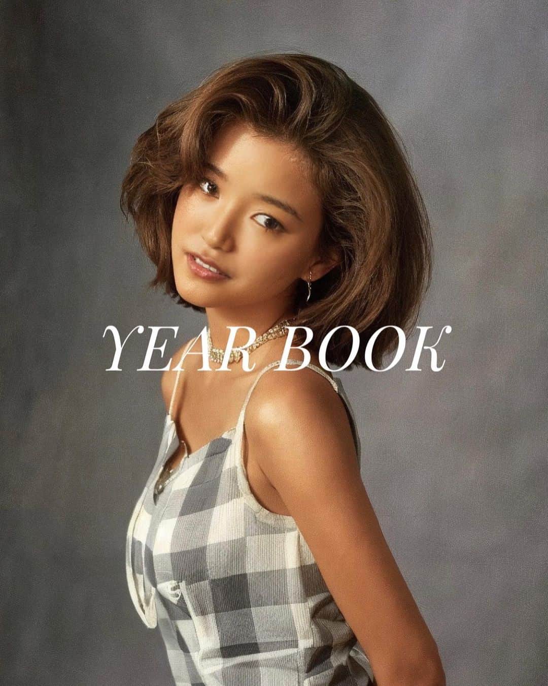 のインスタグラム：「👩‍🎓 year book やってみた。  #yearbookphoto #aiyearbook #AIイヤーブック #epic #model」