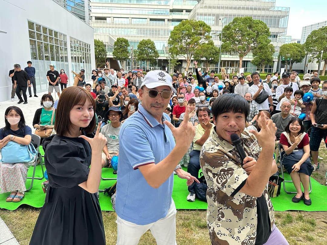クレイジーケンバンド【公式】のインスタグラム：「本日はＦＭヨコハマ「God Bless Saturday」公開生放送でした！ じゅんごさん、さくらさん、帝さんありがとうございました！ やはり地元ィヨコハマの方々の盛り上がりはシャイコーでした！！  by staff  #クレイジーケンバンド #横山剣」