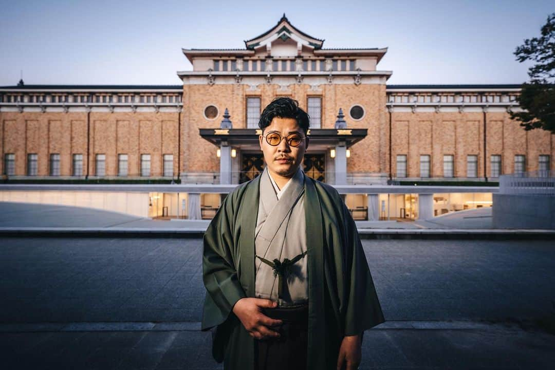 井田幸昌さんのインスタグラム写真 - (井田幸昌Instagram)「本日より開幕。👑 旅はついに目的地へ。  井田幸昌展「Panta Rhei | パンタ・レイ − 世界が存在する限り」 2023年9月30日(土) - 12月3日(日) 京都市京セラ美術館  Open from today. The journey finally reaches its destination.  Yukimasa Ida Exhibition "Panta Rhei | Panta Rhei – For as long as the world turns Saturday, September 30 - Sunday, December 3, 2023 Kyocera Museum of Art, Kyoto  Panta Rhei - For as long as the world turns 30th Sep. - 3rd Dec. 2023 Kyoto City KYOCERA Museum of Art Photo @rkrkrk  #井田幸昌 #井田幸昌展  #京都市京セラ美術館 #KyotocityKYOCERAmuseum #yukimasaida」9月30日 16時20分 - yukimasaida