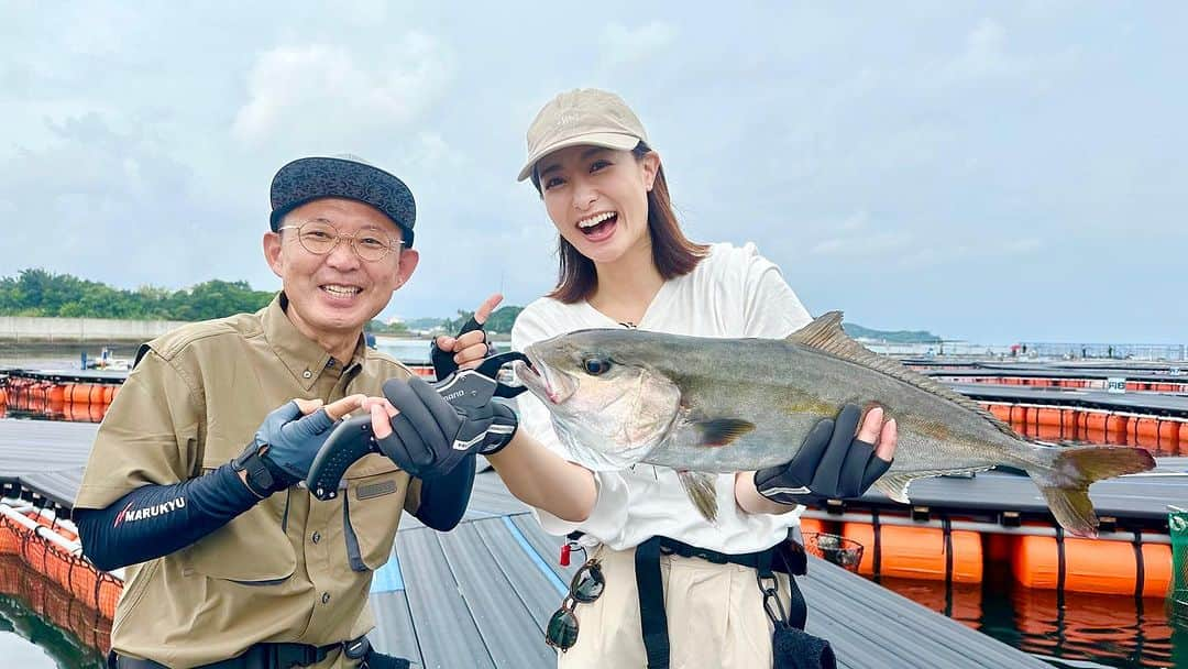 高橋麻美のインスタグラム：「． ． 今日夜9時から 釣りビジョン『海釣りギャラリー』見てね😆  釣りビジョンVODなら２週間無料で見られるよ🙆‍♀️ Xではリツイート（であってる？）で VOD3ヶ月無料チケットが当たるキャンペーンも✨ 偏光サングラスとか他の景品もあるからチェックしてね🫶  #釣り#釣りビジョン#vod#プレゼント#キャンペーン #fishing#カタタの釣り堀#和歌山#南紀白浜#釣り堀 #大物釣り#青物#真鯛#カンパチ#モンスター#シマアジ #テクニック#ウキ釣り#サグリ釣り#数釣り#とれとれ市場  #とれとれヴィレッジ」