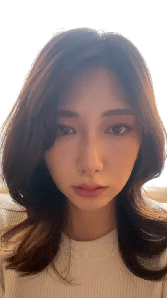 井端珠里のインスタグラム：「髪伸びたよ😏レイヤー入れたよ😏 明日前髪短く切ろうと思うよ✂︎」