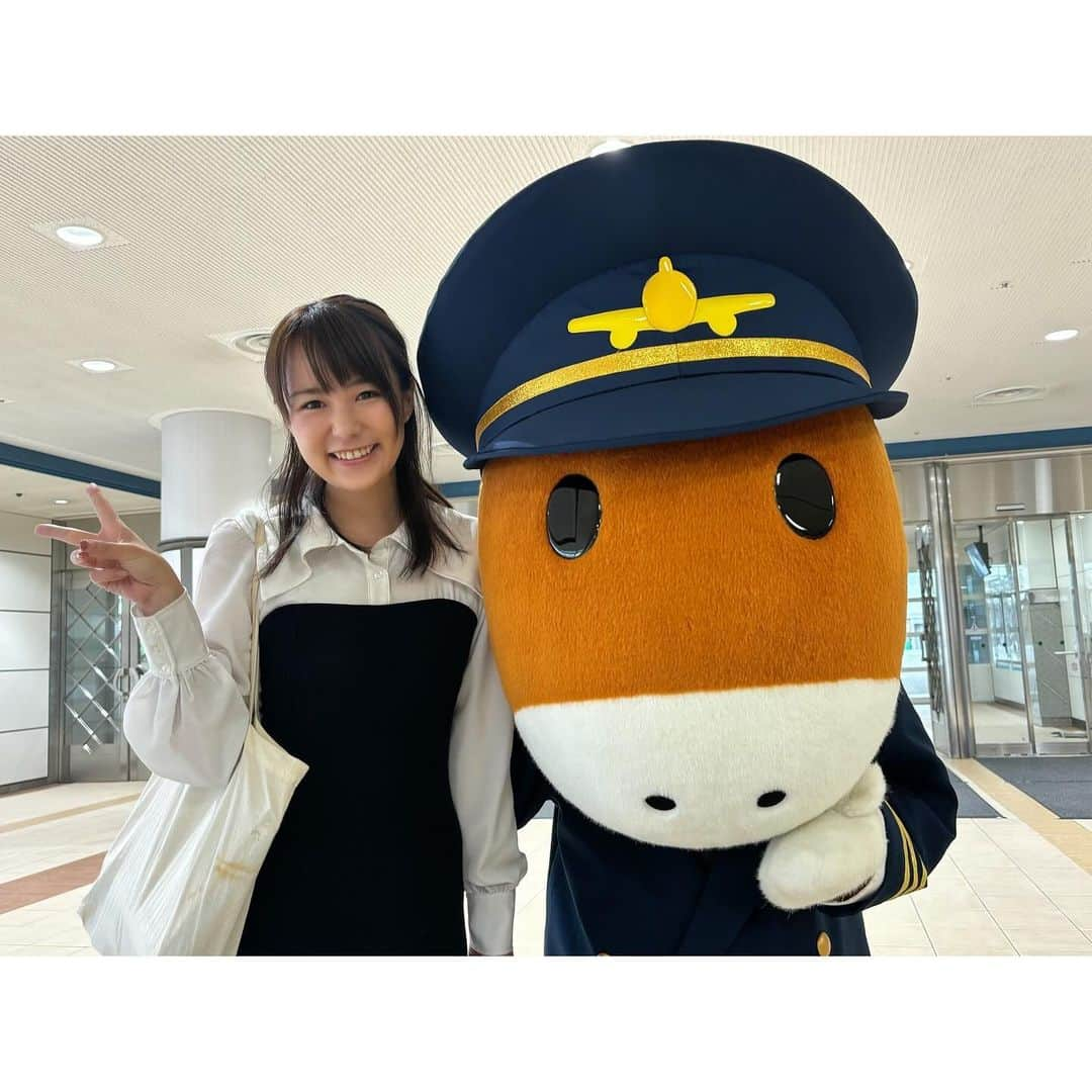 舘谷春香さんのインスタグラム写真 - (舘谷春香Instagram)「今日もターフィーくんに会えた中山競馬場！🐴 愛媛のみきゃんちゃんがきているとの情報も入りましたが会えず…🥲🍊会いたかった…🍊  JRAビギナーズセミナーでした🐴  あすはG1スプリンターズステークス！楽しみ！これからゆっくり考えます！🐴  凱旋門賞も楽しみー！ 競馬が楽しい秋ー！  #競馬 #競馬女子 #競馬場 #中山競馬場 #ターフィー #ターフィーくん #JRA #中央競馬 #ビギナーズセミナー #競馬ファン #keiba」9月30日 16時53分 - tty0250hrk