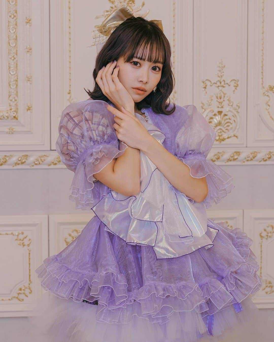 FRUITS ZIPPERのインスタグラム：「アーティスト写真解禁  💜Luna Nakagawa💜 @luna_7373   Creative Collaborator: （株）WONDERSTYLE @wonderstyle_costume  Producer: Misa Kimura @misaxmas  Art Director: Yuko Takayama(yenter) @yuko__takayama  Posing directior: KANNA @kanna_39  Photographer: Shuhei Tsunekawa @shuhei_tsunekawa  Make Up: YOUCA @youca1220  Hair: MiKi MASUE @mikimasue_hair__   #ふるっぱー #FRUITSZIPPER」