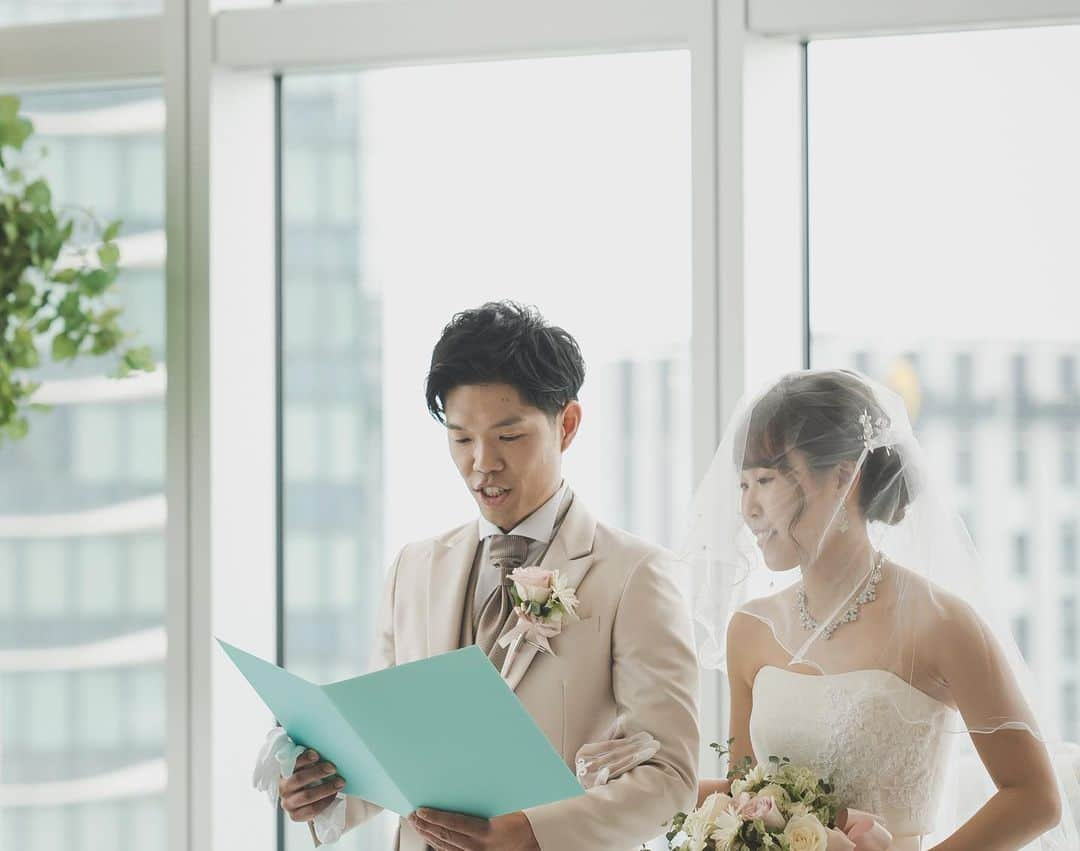 さんのインスタグラム写真 - (Instagram)「【人前式】💒💞 おふたりの結婚の誓いを神仏に立てる代わりにゲストの皆様に証人となってもらうスタイル  #lagunaveilpremier #ラグナヴェールプレミア #令和婚#2023夏婚#2023秋婚 #2023冬婚#2024春婚#2024夏婚 #2023wedding #2024wedding #wedding#結婚式#関西結婚式#大阪駅直結 #結婚式場#大阪結婚式場#ウェディング #大阪プレ花嫁#関西花嫁 #プレ花嫁#卒花嫁#大阪花嫁 #オリジナルウェディング #ウェディングコーディネート #ウェディングレポ #ブライダルフェア #届かない想いはない #dlw #エスクリ#ラグナプリエ」10月29日 20時46分 - lagunaveil.premier