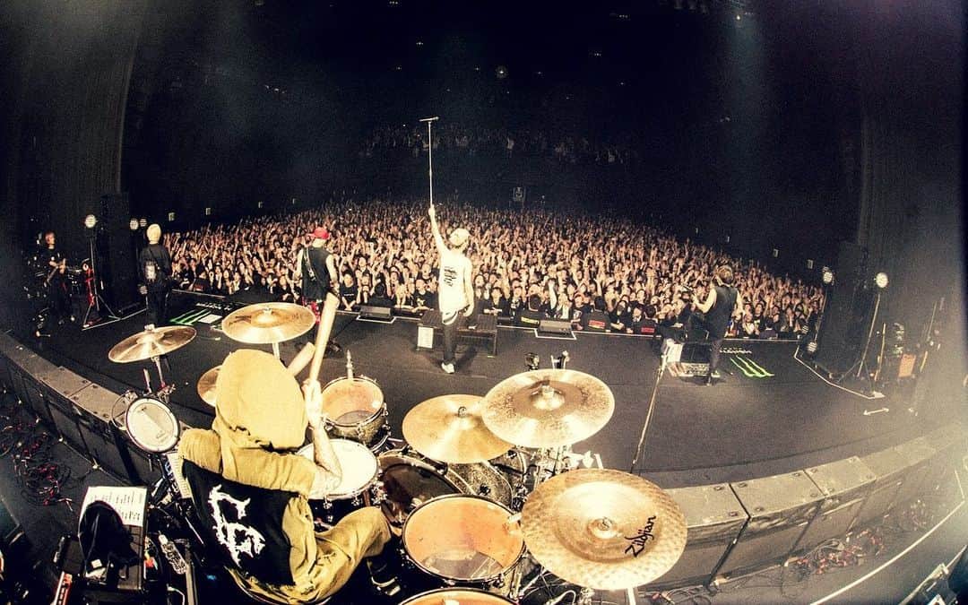 Masato のインスタグラム：「SETLIST ELECTION TOUR 2023 TOKYO DAY1 Photos by @yamada_mphoto  #coldrain」