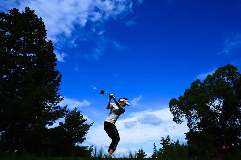 森田理香子のインスタグラム：「． ． センコーグループレディゴーカップ🏌️‍♂️ 写真をたくさん頂いたので載せますっ🤳 ありがとうございます❤︎  #センコー#レディゴー#写真#感謝#ゴルフ#プロ #golf#prgr#smith#nike#yummyrose#rs #ゴルフウェア#ヤミーローズ#機能性#3150」