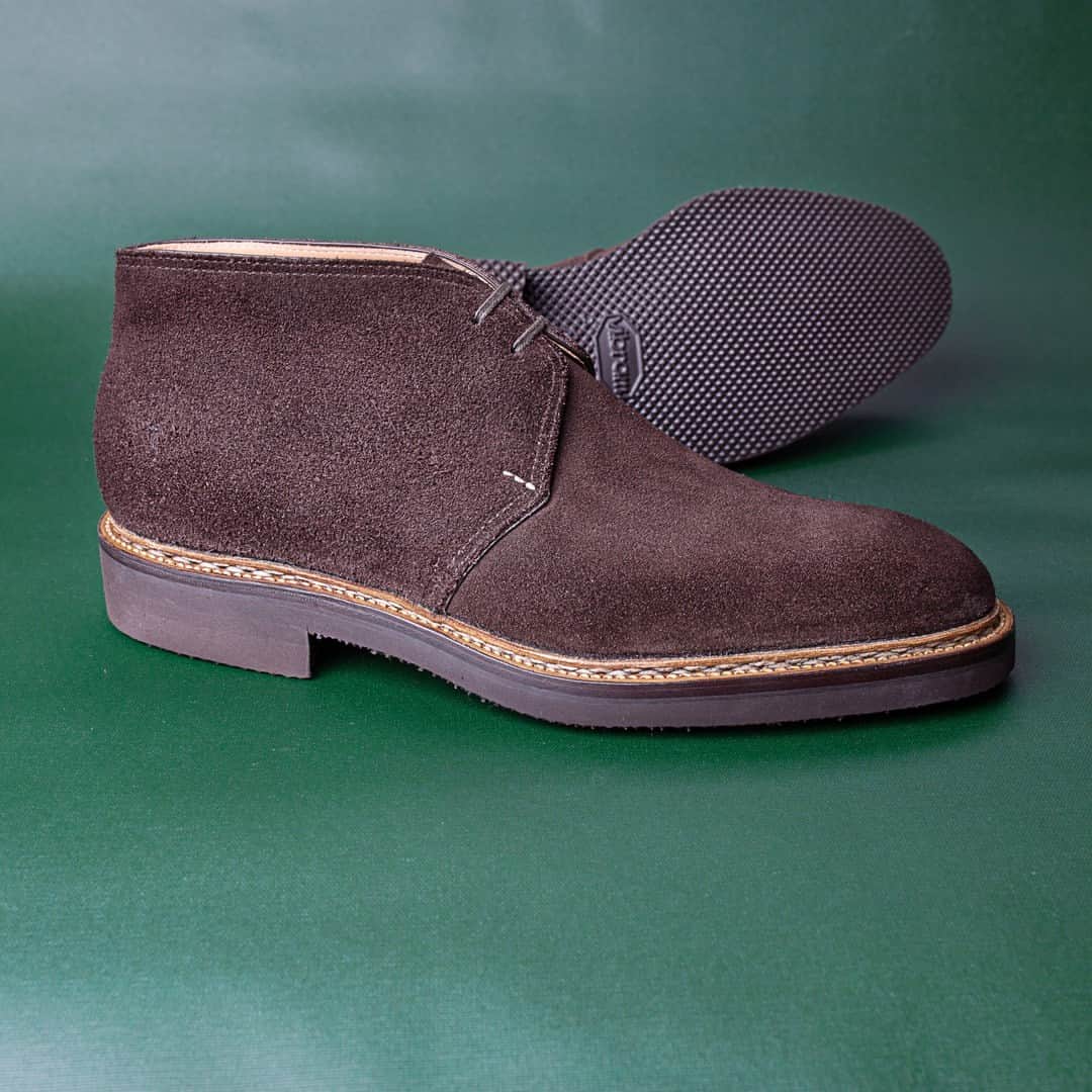 サンクリスピンのインスタグラム：「Storms draw something out of us that calm seas don't...⁣ Our Model 116 suede chukka boot with rubber soles and stitched storm welt is a pair for those who like to be ready for the unexpected.   #shoes #handmadeshoes #madetoorder #mtoshoes #bespokeshoes #handwelted #shoeporn #madebyhand #shoestagram #agentlemanschoice #onlyforgentlemen」