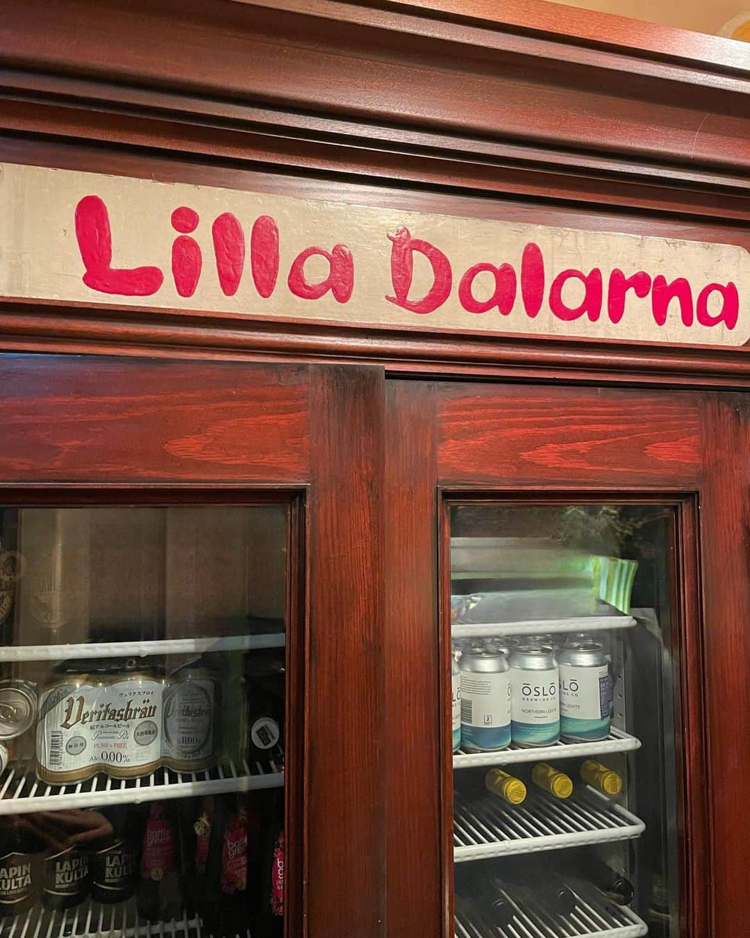 坂井雪乃さんのインスタグラム写真 - (坂井雪乃Instagram)「Lilla Dalarna🇸🇪🧆🥗🦐🍽️  スウェーデンミートボールを食べに行ってきたよ🇸🇪🧆✨✨ 食べ応え抜群のミートボールとマッシュポテトが最高👍❣️ 小エビのタルタルサラダも絶品で大満足🥰👏  スウェーデンではお料理はシェアせず一人一皿が主流なんだって☝️✨ 自分が好きなものをお腹いっぱい食べられるスタイルもいいね👍❣️  #スウェーデン #スウェーデンミートボール #🇸🇪 #スウェーデン料理 #北欧 #北欧料理」10月29日 21時05分 - yukino_sakai