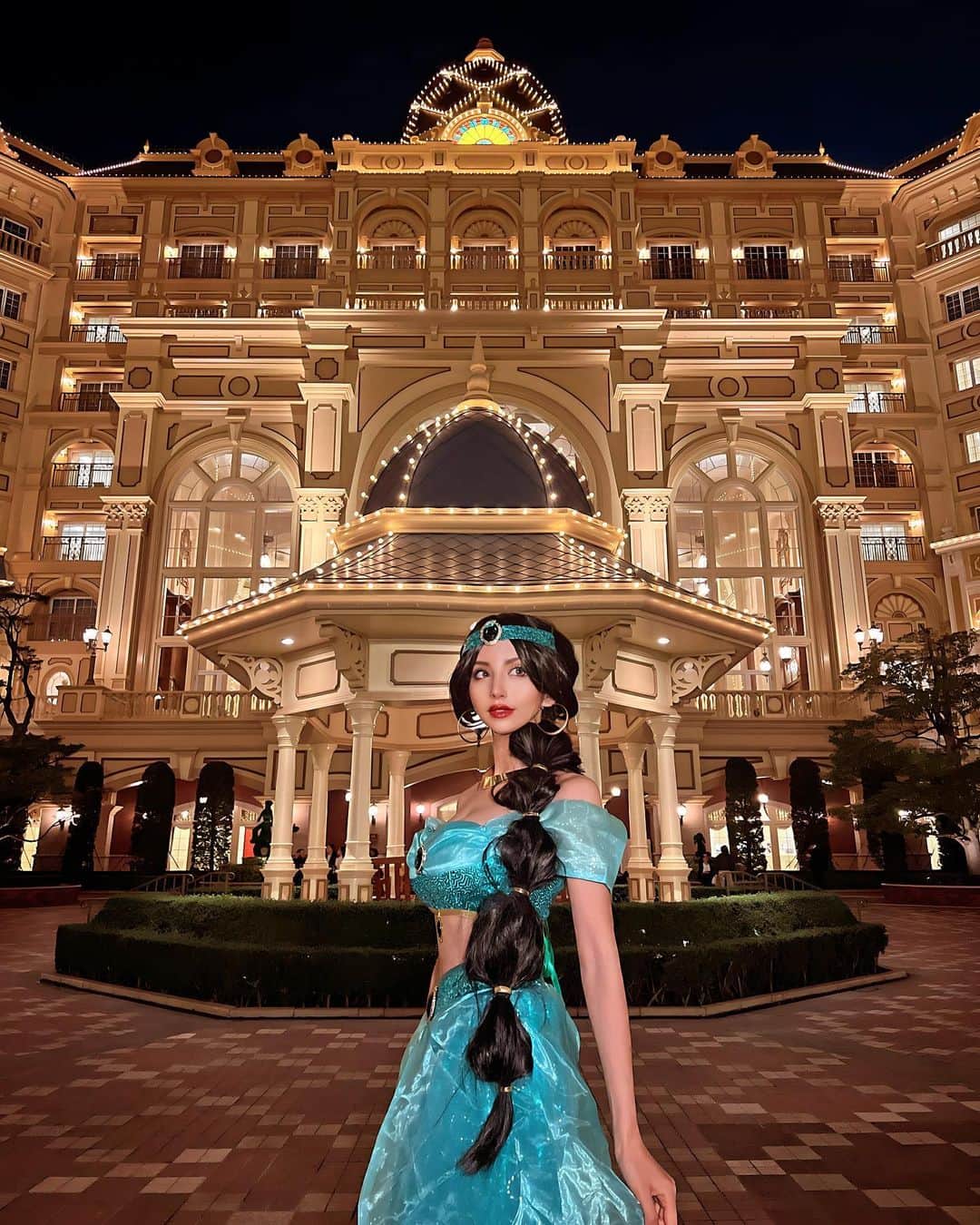 愛川みれいさんのインスタグラム写真 - (愛川みれいInstagram)「Disney🎀Jasmine🧞💎✨  我ながら自信作💫 どうかしら？🩵💙  #ハロウィン#コスプレ#ディズニー#Disney #アラジン#ジャスミン#変身願望#愛川みれい」10月29日 21時10分 - mirei.aikawa