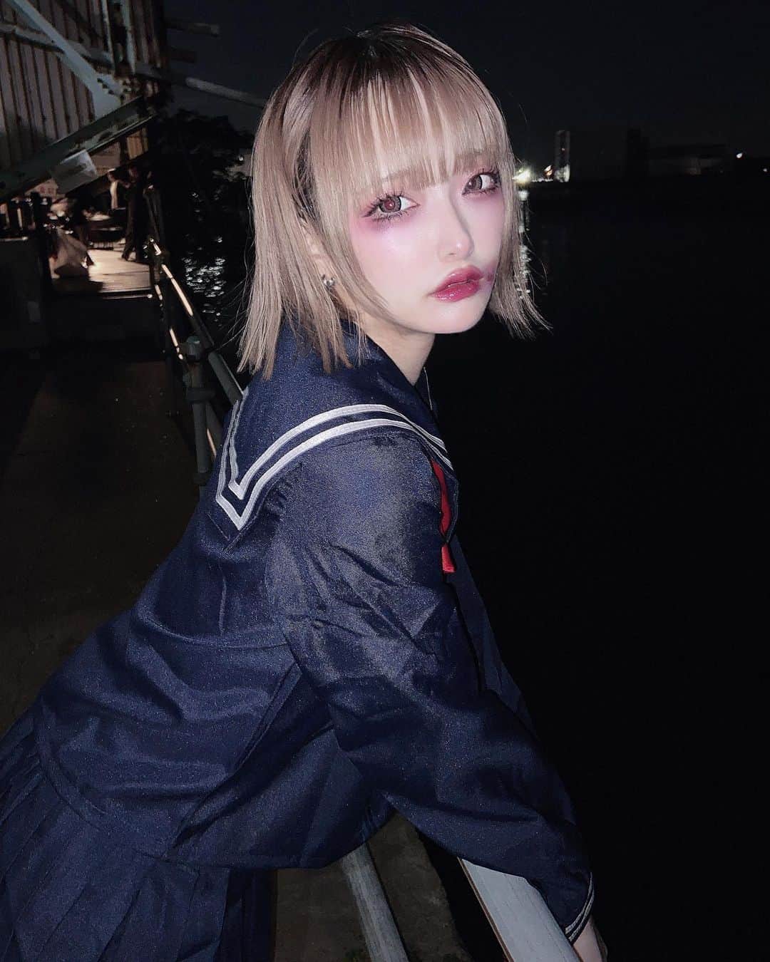 紫苑りんかのインスタグラム：「永遠にずっと、一緒だよ . . . . . . . #ハロウィン #ハロウィンコスプレ #コスプレ #制服 #制服女子」