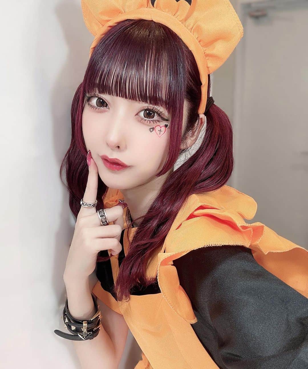 華嵜ふなのインスタグラム：「ㄘゅ〰︎〰︎〰︎〰︎〰︎🧡🖤"」
