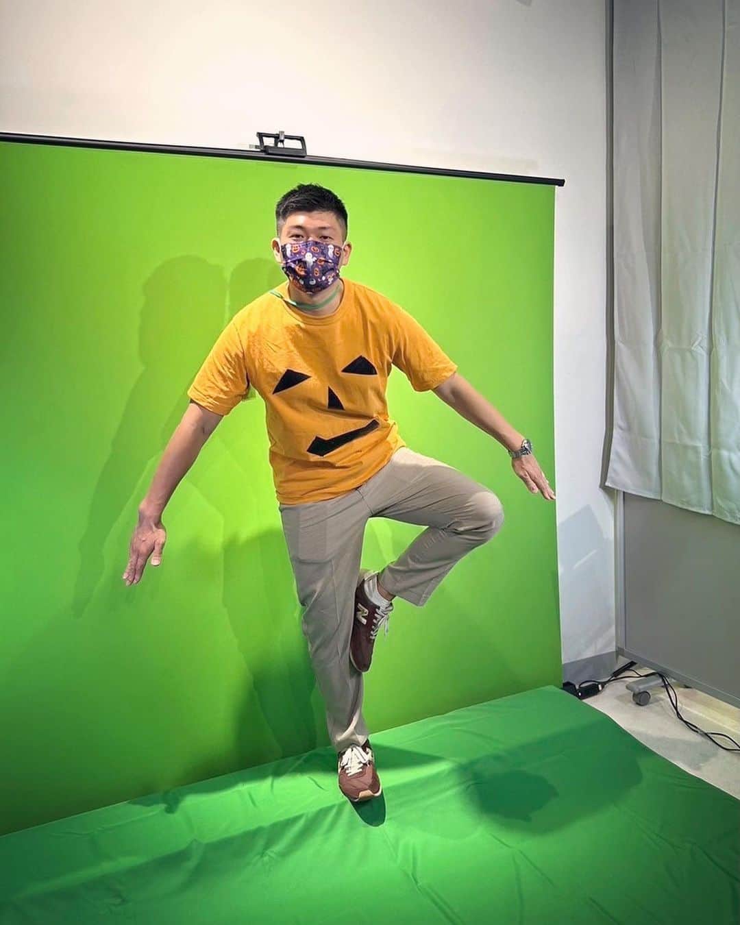 のインスタグラム：「#こども天気部屋 #お天気キャスター 体験用のカメラチェックや服の色が抜けないかというクロマキーチェックの1コマ📷 #キャスター体験は皆さんうますぎて驚愕 #わたしも見習わなければ #お子さんの笑顔で私が元気チャージ」