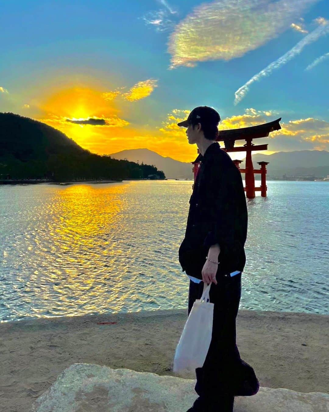 野村康太さんのインスタグラム写真 - (野村康太Instagram)「⛩️🌊✨  #厳島神社」10月29日 21時21分 - kouta_nomura_official