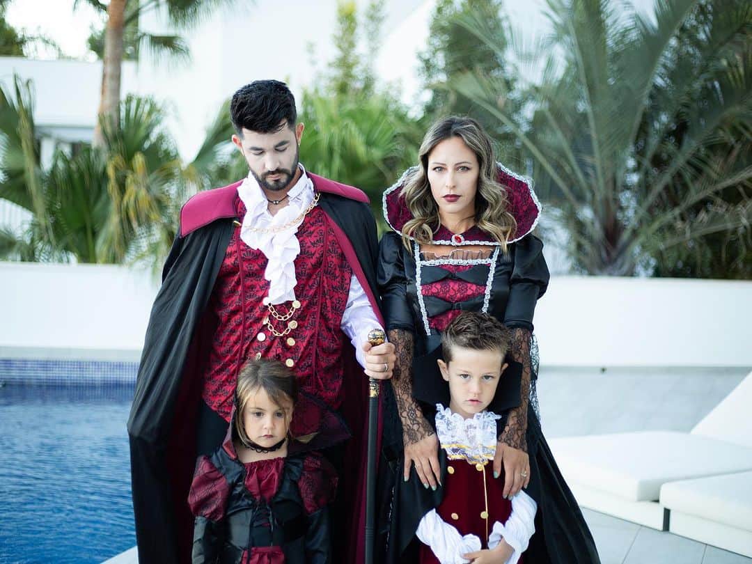 Carolineのインスタグラム：「Joyeux Halloween 👻」