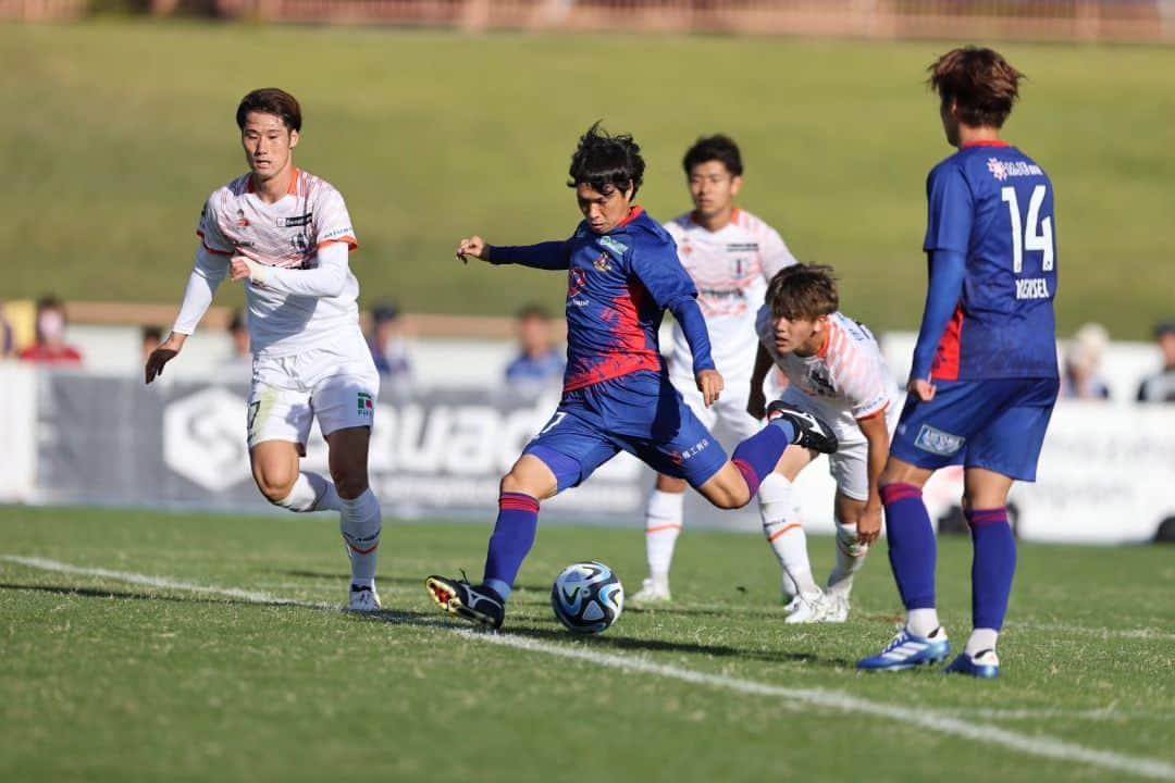 可児壮隆さんのインスタグラム写真 - (可児壮隆Instagram)「第32節vs愛媛FC3-0  途中から出て、流れを持ってくることが出来ませんでした。 自分のプレーの存在感出せるように頑張ります。  応援ありがとうございました。  #奈良クラブ #可児壮隆」10月29日 21時30分 - kani041807