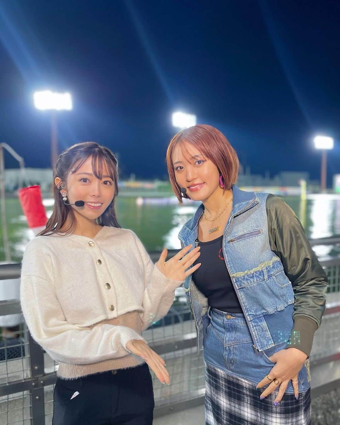 辻満里奈さんのインスタグラム写真 - (辻満里奈Instagram)「『BOATRACEプレミア』ご覧いただいた皆さん、ありがとうございました🌟 今年の日本一のレーサーが決まる戦いということで、場内はレースが始まる前から大盛り上がりでした！  そんな中、プレッシャーに負けず、通算１００Vと全２４場制覇を成し遂げた峰選手、本当におめでとうございます✨  来週水曜日は、BOATCASTNEWS🫧 現地での感動を忘れず、スタジオでも頑張ります！ (もちろん、また現地にも行きます！笑)  #boatraceプレミア #boatrace #ボートレース #ボートレースダービー #ボートレース蒲郡 #愛知 #王林 さん #レポーター #アナウンサー #セントフォース #辻満里奈」10月29日 21時41分 - marina__tsuji