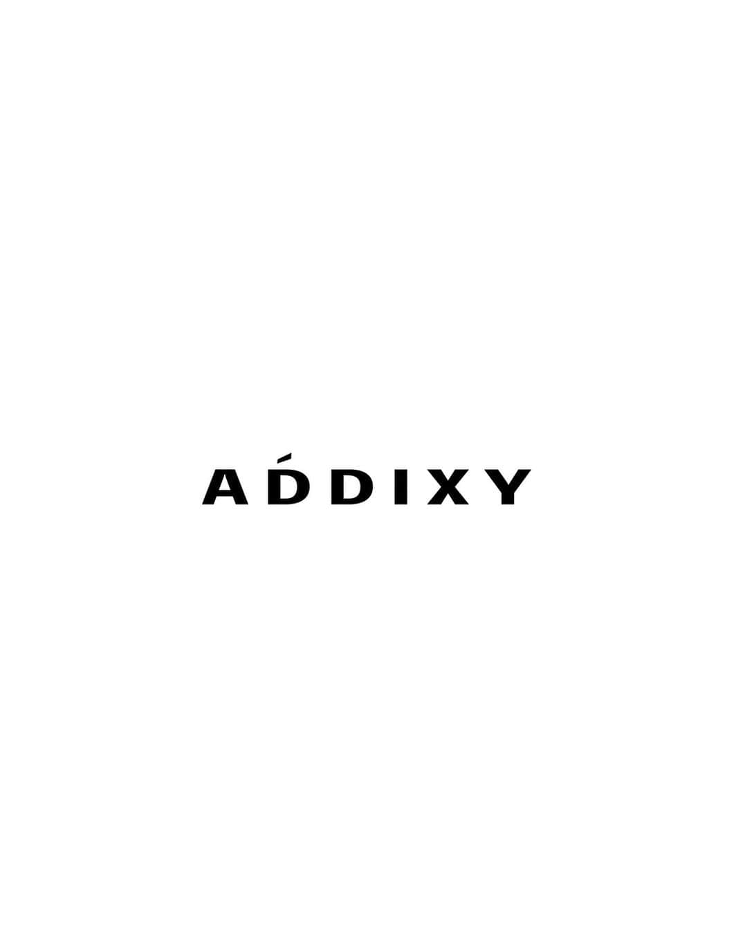 サキさんのインスタグラム写真 - (サキInstagram)「【会社設立のお知らせ】 @addixy_official  2022年1月より開始したアパレルブランド事業。  ずっと関係ない業界で育ってきた私がアパレルで会社を作ることになるとは数年前は思ってなかった。  厳密に言うと心の奥ではずっとやりたいと思っていたけど どこかで色々と言い訳をしながら 見て見ぬふりをしてました。  その蓋を開けた後は誰がどう言おうが 関係なく右も左も分からないまま突っ走り それでも周囲の方々に支えられ 気づいたら会社を作る流れになってました。  11月1日にこの場所で設立。 始まりの場所になります。  小さいスタートですが、大切に育てていきたい。 ブランドとしてはまだまだこれから、 皆様のお力が必要です。  @addixy_official  24SSシーズンより新たなスタートを切ろうとしている ADDIXY 応援よろしくお願いします🙇‍♀️」10月29日 21時51分 - saki.h912