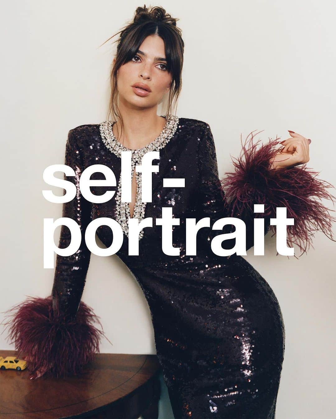 SELF PORTRAITさんのインスタグラム写真 - (SELF PORTRAITInstagram)「AT HOME, WITH SELF-PORTRAIT  self-portrait's eveningwear collection includes sparkling dresses in mini and full length」10月29日 21時46分 - mrselfportrait