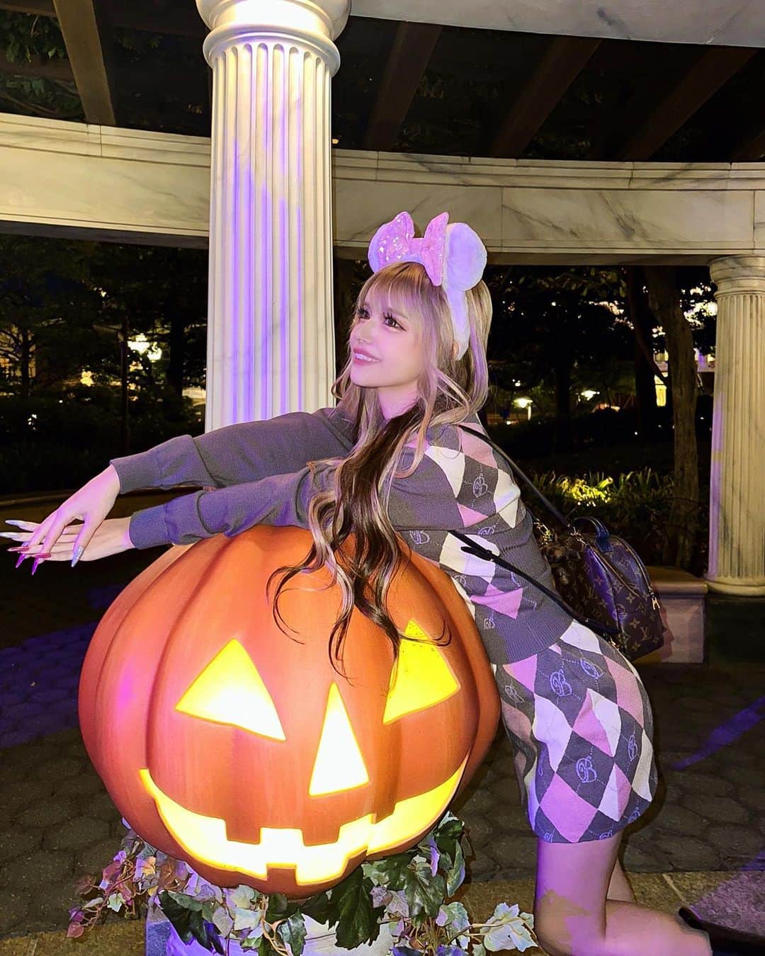 アンジェリカのインスタグラム：「ちょと早めの🕯🎃*⸜𝑯𝒂𝒑𝒑𝒚 𝑯𝒂𝒍𝒍𝒐𝒘𝒆𝒆𝒏⸝*👻🍬ꔛ♥ 楽しかったあ♡」