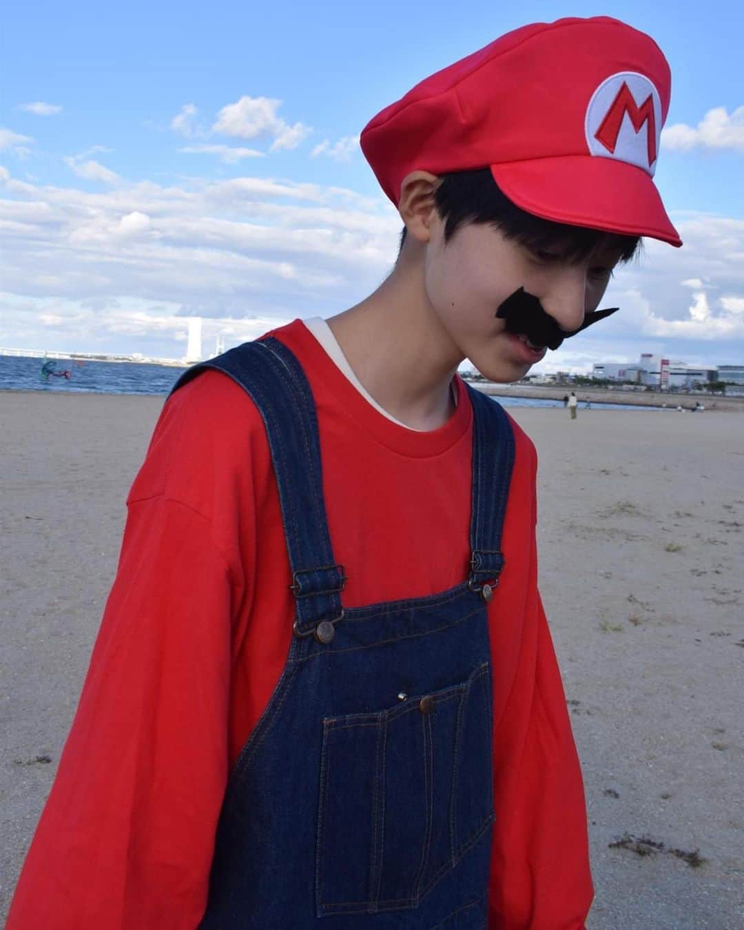 山﨑さおりさんのインスタグラム写真 - (山﨑さおりInstagram)「🍄⭐️🎮 2人の4回目のハロウィンは MARIO loverな2人で初めての試み... ランウェイハロウィン🎃👻 可愛すぎて私完全にファン化👋🏻😭💕 他の方のクオリティーの高さに楽しませてもろて、 ハマりそう。👏🏻  #halloween#mariobrothers  #sennanlongpark」10月29日 22時07分 - saori_emunjewelry