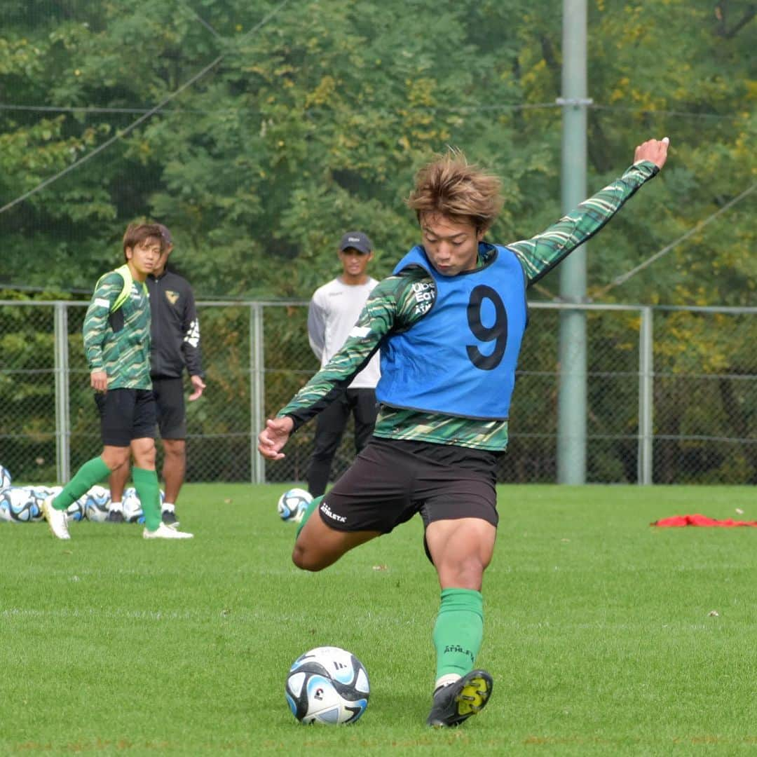 東京ヴェルディさんのインスタグラム写真 - (東京ヴェルディInstagram)「Training Session !!! Keep Going !!!  #tokyo #verdy #tokyoverdy」10月29日 13時47分 - tokyo_verdy