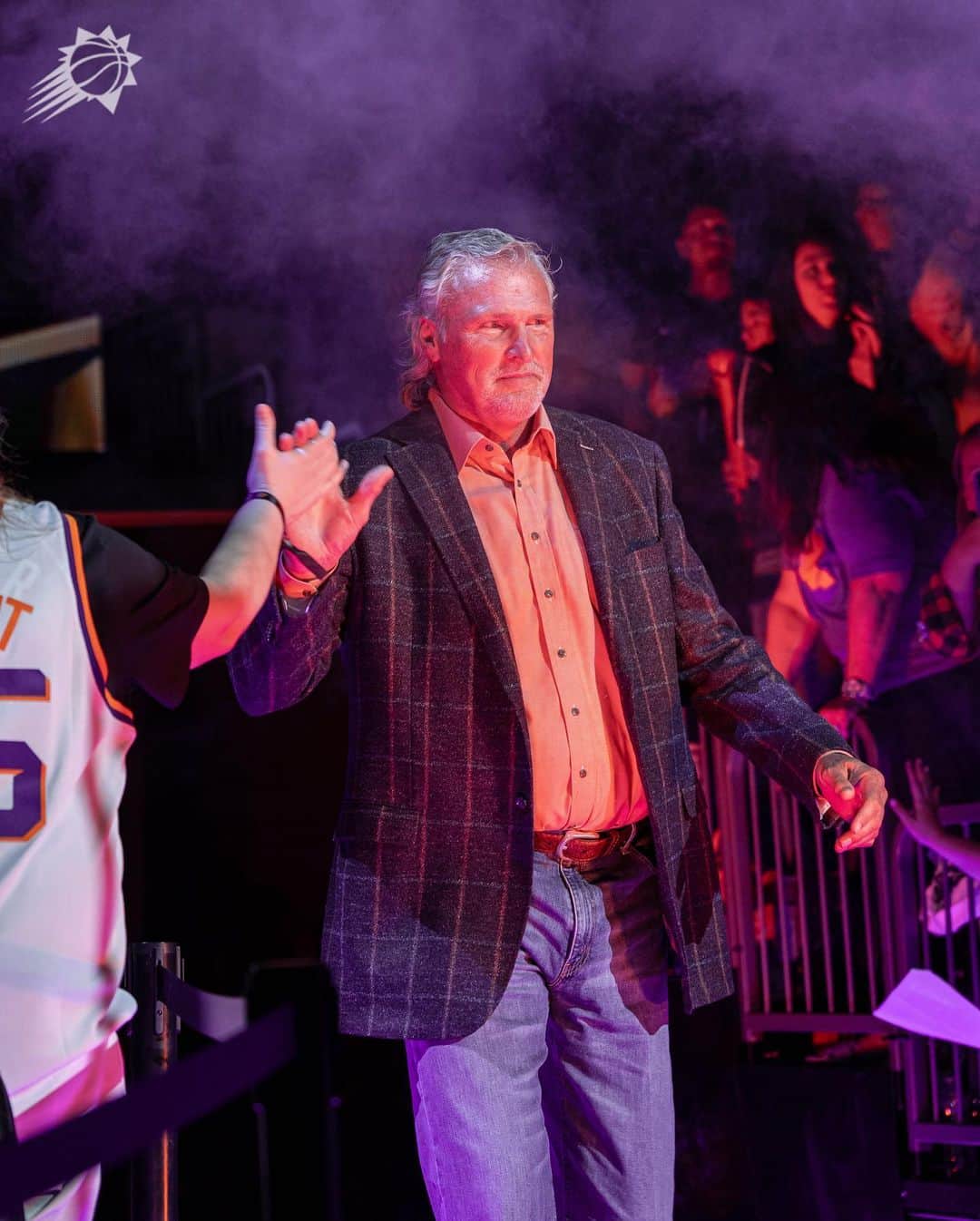 フェニックス・サンズさんのインスタグラム写真 - (フェニックス・サンズInstagram)「Honoring the greats of our franchise.   Tonight, we celebrated the most prominent legends in Phoenix Suns history with a special Ring of Honor banner unveiling ceremony ☄️」10月29日 13時48分 - suns