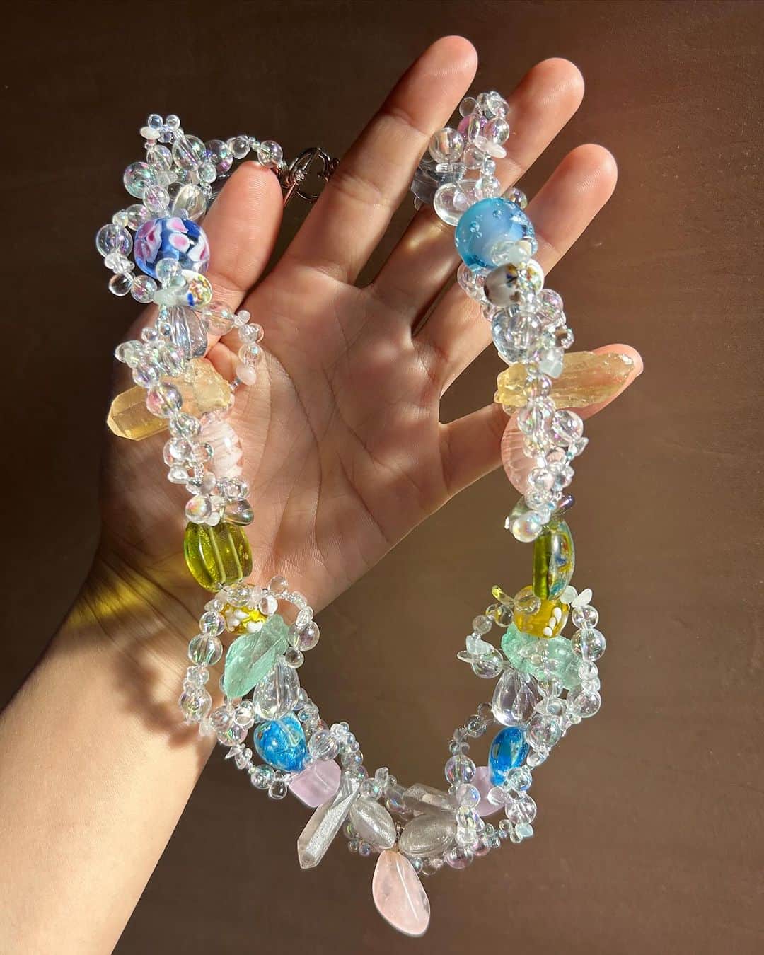 長澤メイのインスタグラム：「🪐🩷💎✨🌈💫 お任せビーズかわいい 素晴らしい🫨🫶💕  made by @hayato_beads」