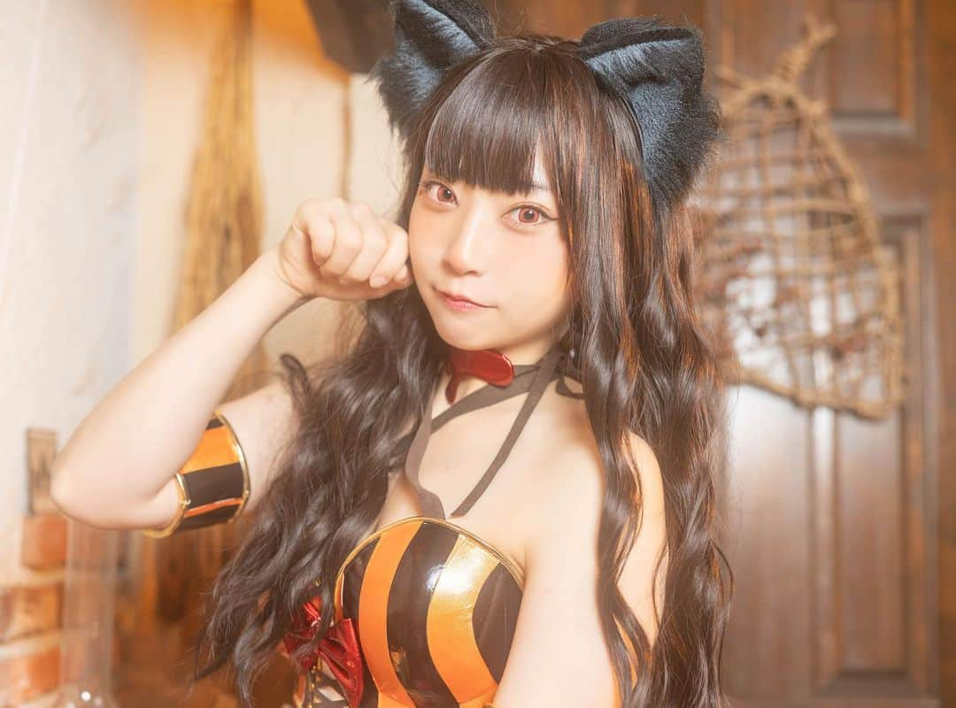 星乃まみさんのインスタグラム写真 - (星乃まみInstagram)「ハロウィンキャット🎃👻🐈‍⬛  #ハロウィンコスプレ #ハロウィン #ハロウィンメイク #ハロウィン仮装  #猫耳　#ネコミミ #猫顔 #猫顔女子 #猫目 #コスプレ　#cosplay #cosplayer #ビキニアーマー」10月29日 14時00分 - c5a2t3