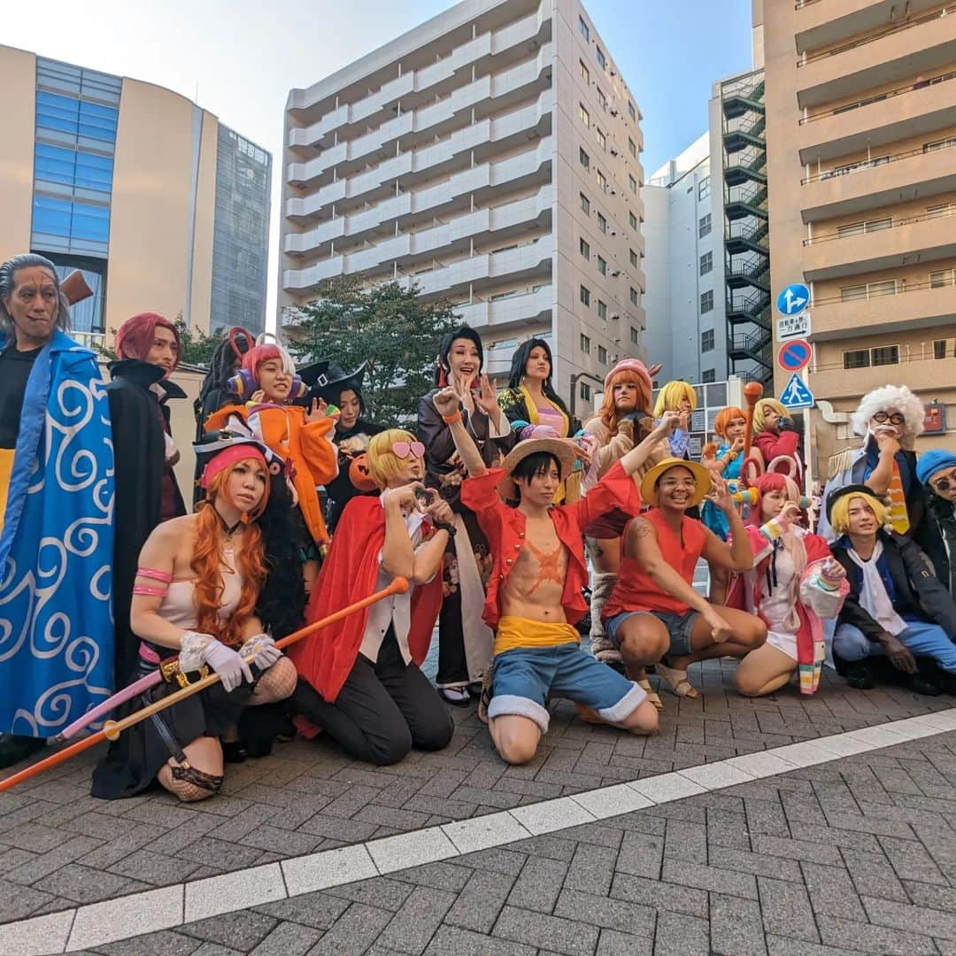 小林幸子さんのインスタグラム写真 - (小林幸子Instagram)「昨日は池袋ハロウィンコスプレフェス2023にアンバサダーとして、参加致しました‼️  今回私は✨鬼滅の刃　鬼舞辻無惨✨のコスプレをやりました‼️  かつらも着物も、今回のために作りました✨  どう？？似合ってますか？似てますか？  今回は10周年ということで、アンバサダーに就任し、セレモニーとパレード、そしてギャザリングにも参加しました😊  コスプレや仮装をしていると、地位や差別、年齢など、いろんなことが関係なく、みんなで楽しめます❤  高際区長、ドワンゴCCO横澤さん、サンシャインシティ合場社長、アニメイト専務丹羽さんなど偉い方々も仮装をすると、肩書がなくなります❤ 笑顔いっぱいのみんなて楽しむ、池袋ハロウィンコスプレフェス🎃　最高でした✨  みんなで、ゴミを拾ったり、ルールを守って楽しいハロウィン💕  これからもずっと続いて欲しいです！  来年はどんなコスプレしようかな😁😁😁 みんな、どんなのがいいと思う？？？  #sachikokobayashi  #小林幸子  #池袋ハロウィンコスプレフェス  #池ハロ  #アンバサダー  #コスプレ  #鬼滅の刃  #鬼舞辻無惨  #女無惨   #高際区長  @daisuke_yokosawa0812   着物👘 #きぬも  かつら🪭 #やまだかつら   ありがとうございました！」10月29日 14時45分 - kobayashi_sachiko_5884