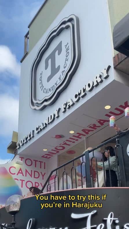 TOTTI CANDY FACTORYのインスタグラム：「🍭🍬 Thanks for coming! ご来店ありがとうございます！  Posted @withriya.__  #repost #totticandy #totticandyfactory #rainbowcottoncandy #tokyo #harajuku #instagood #トッティキャンディ #トッティキャンディファクトリー」