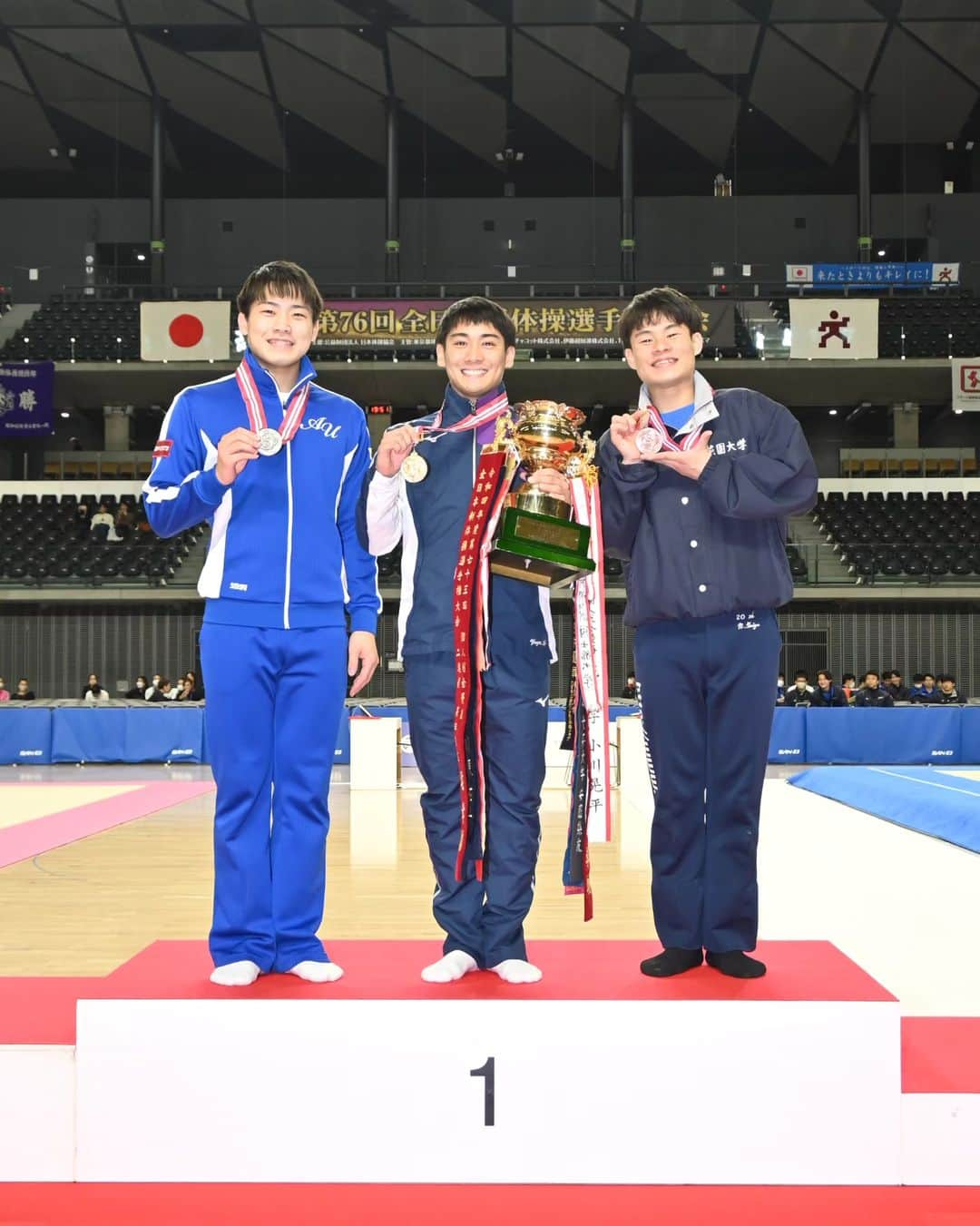 日本体操協会のインスタグラム：「第76回全日本新体操選手権大会🇯🇵10/28 * 男子個人総合結果 1位　#東本侑也　　 2位　#岩渕緒久斗　 3位　#尾上達哉　　　 4位　#堀孝輔　 5位　#森谷祐夢　 6位　#田窪莉久　 7位　#葛西麗音　 8位　#海谷燎摩　 　 大会情報ページ👉️ https://www.jpn-gym.or.jp/rhythmic/event/34999/  #全日本新体操選手権 #2023RGALLJAPAN #新体操 #rhythmicgymnastics #男子新体操 #mensrhythmicgymnastics」