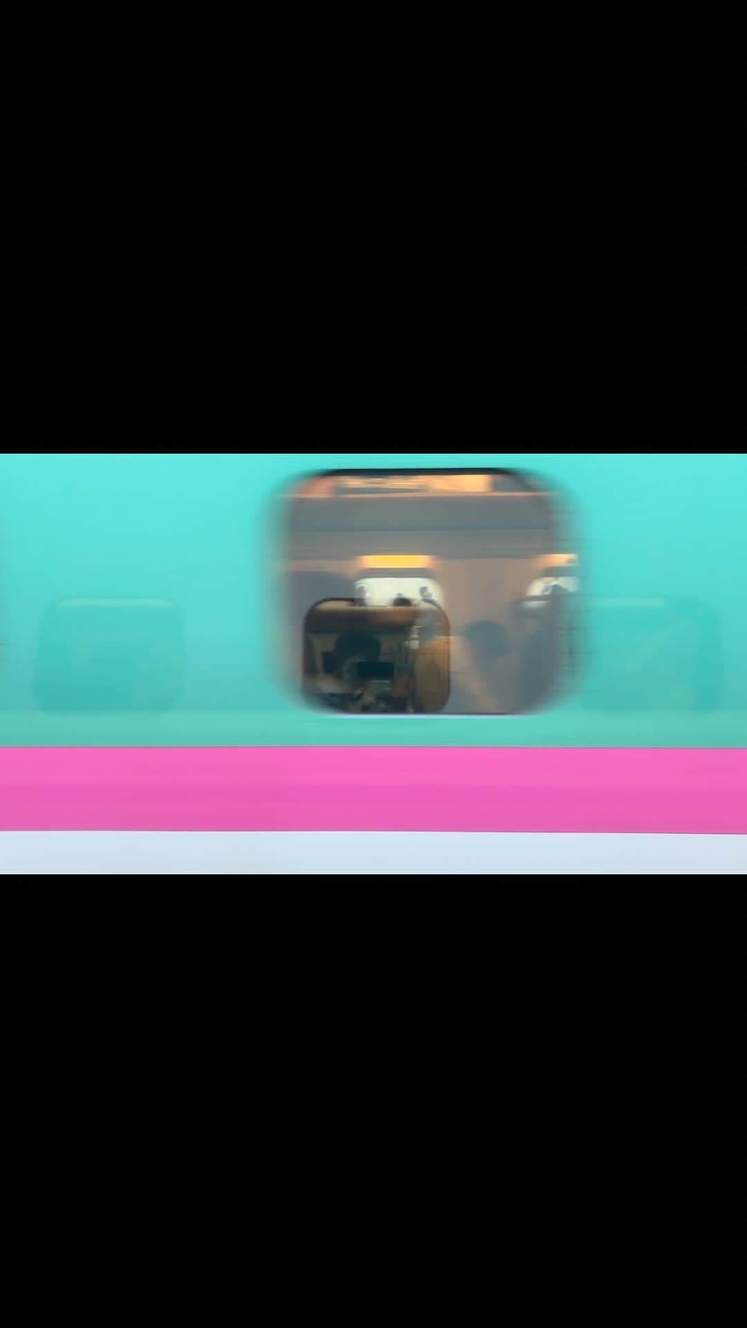 吉川正洋のインスタグラム：「新幹線や在来線が見えました。新潟方面に行ってきます！！  #鉄分おすそ分け #東京駅」