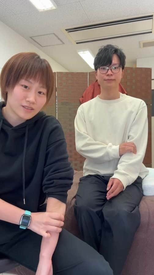 ゆう先生のインスタグラム：「フォロワー全員整体師育成計画‼️ ❶痛みの原因を探そう ❷実際の施術風景 ❸整体オンラインスクールを楽しみにー😊✨」