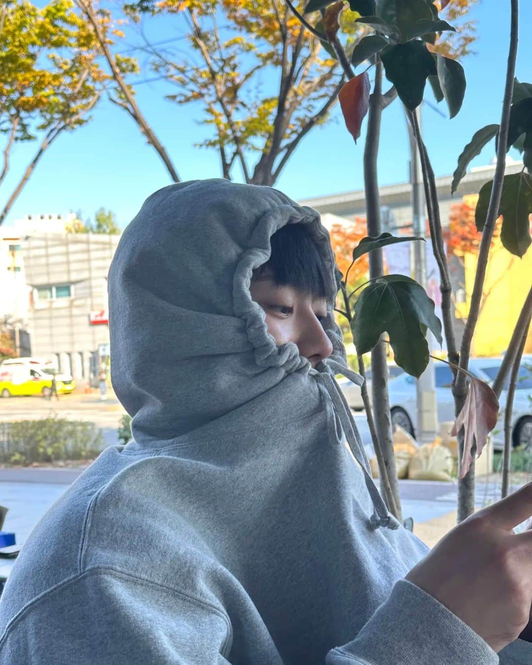 アン・ウヨンのインスタグラム：「🍂」