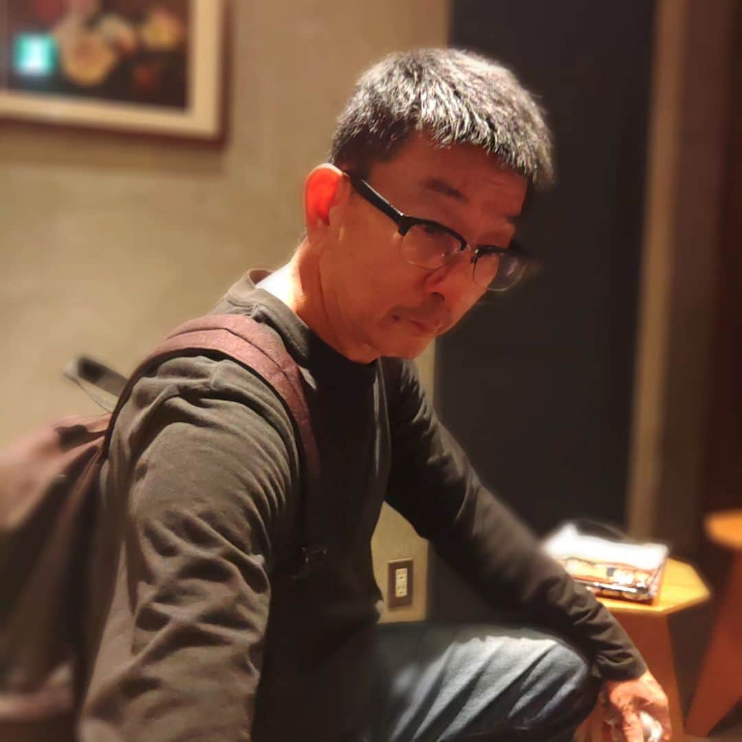 山川のりをのインスタグラム：「今夜は下北沢フラワーロフトにてニーサンズのライブです。18時/18時30分、4000円。お近くの方は慎重に会いに来てアイニージュー！」