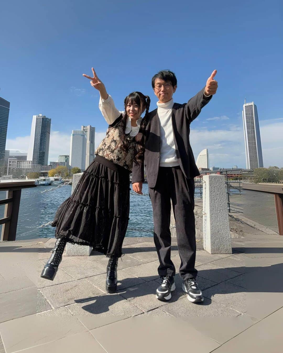 幸巴のインスタグラム：「みっちゃんと横浜デート💓 中華街で食べ歩きしたー！おいちぃたん🥰 YouTubeあがるの楽しみにしててね！  #ともえとみっちゃん  #年の差27歳夫婦  #元アイドルと元ヲタク  #幸巴  #夫婦の日常」