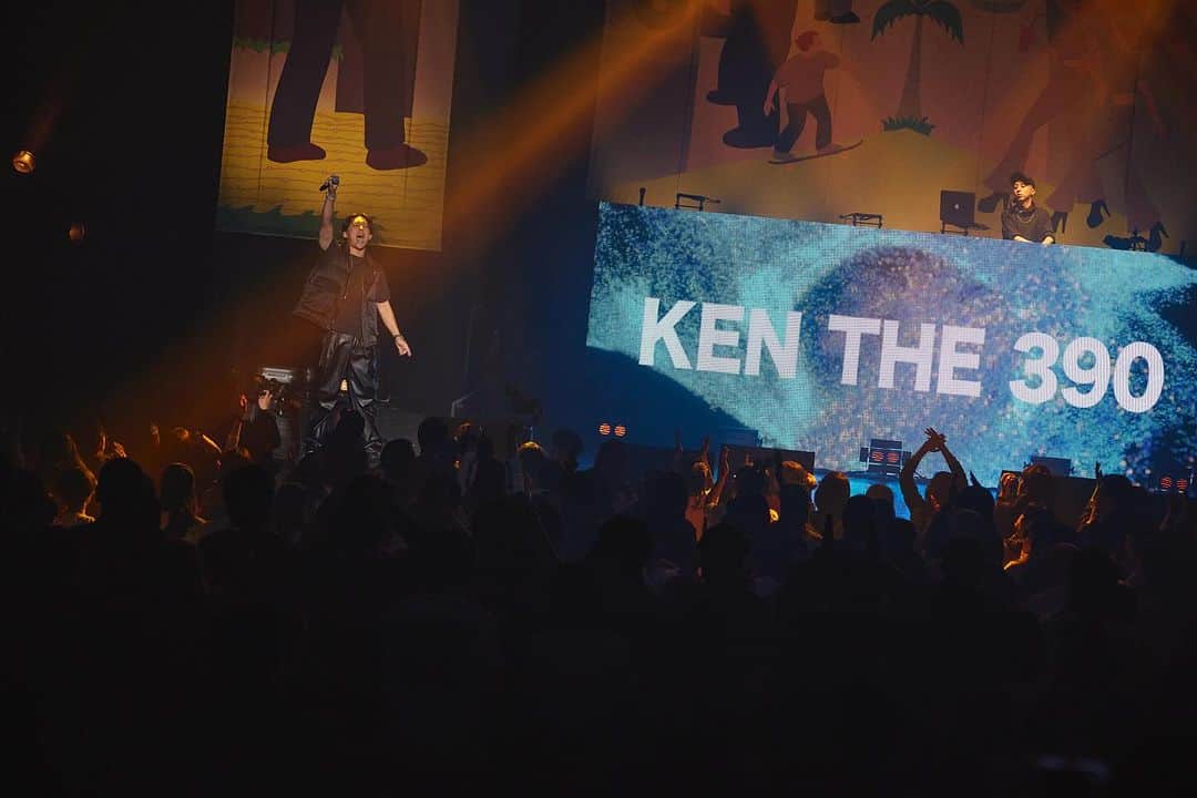 KEN THE 390のインスタグラム：「KEN THE 390 #CITYGARDEN 2023  -SET LIST-  01. Turn Up 02. Nobody Else 03. Clap 04. Break All feat. テークエム, Kenny Does 05. Anything Goes feat. roomR 06. My Time 07. Re:verse 08. 衝突 feat. Zeebra 09. Teenage Dream 10. Lego  衣装協力  KIIT　@kiit_official 08sircus　@08sircus AS STANDARD　@asstandard_official ASICS @asics_japan STUDIO FABWORK @studiofabwork」
