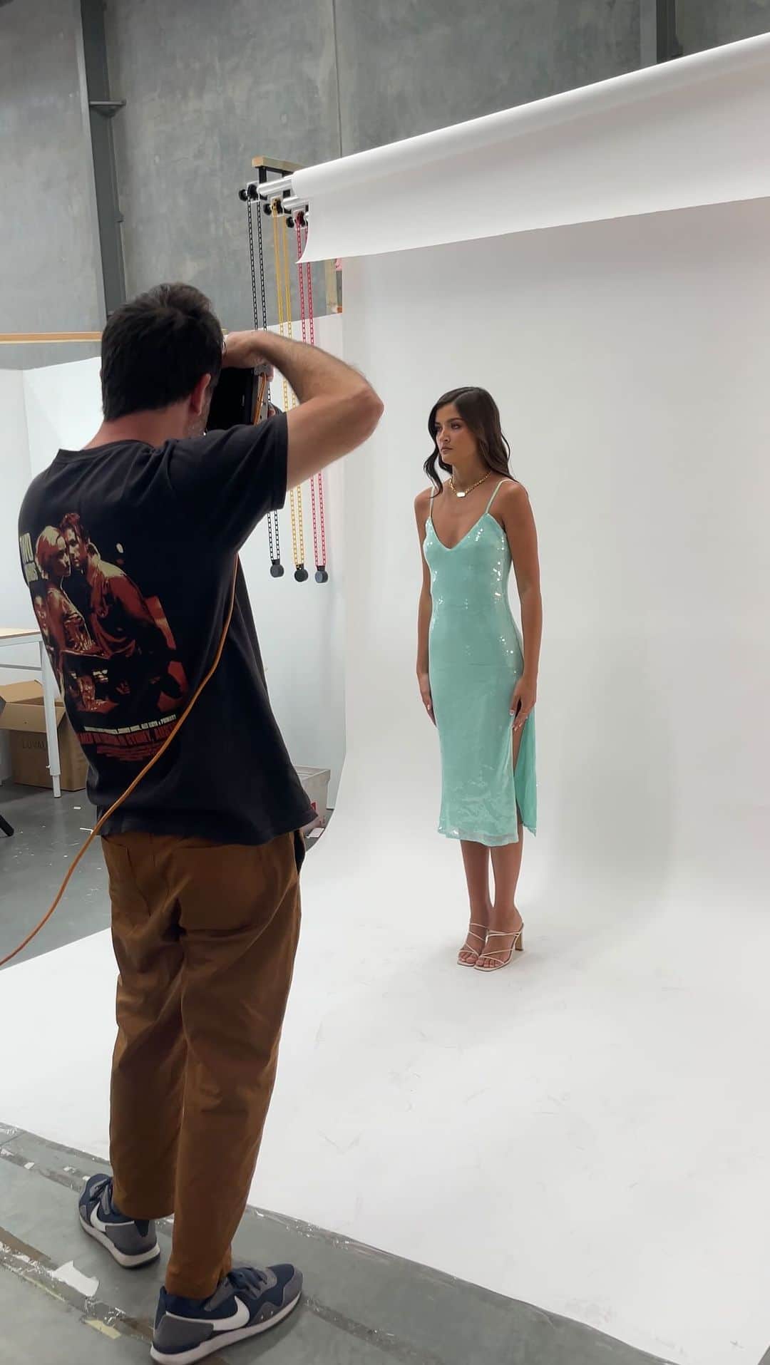 Beginning Boutiqueのインスタグラム：「There’s nothing quite like seeing our new styles for the first time on shoot 🥹」