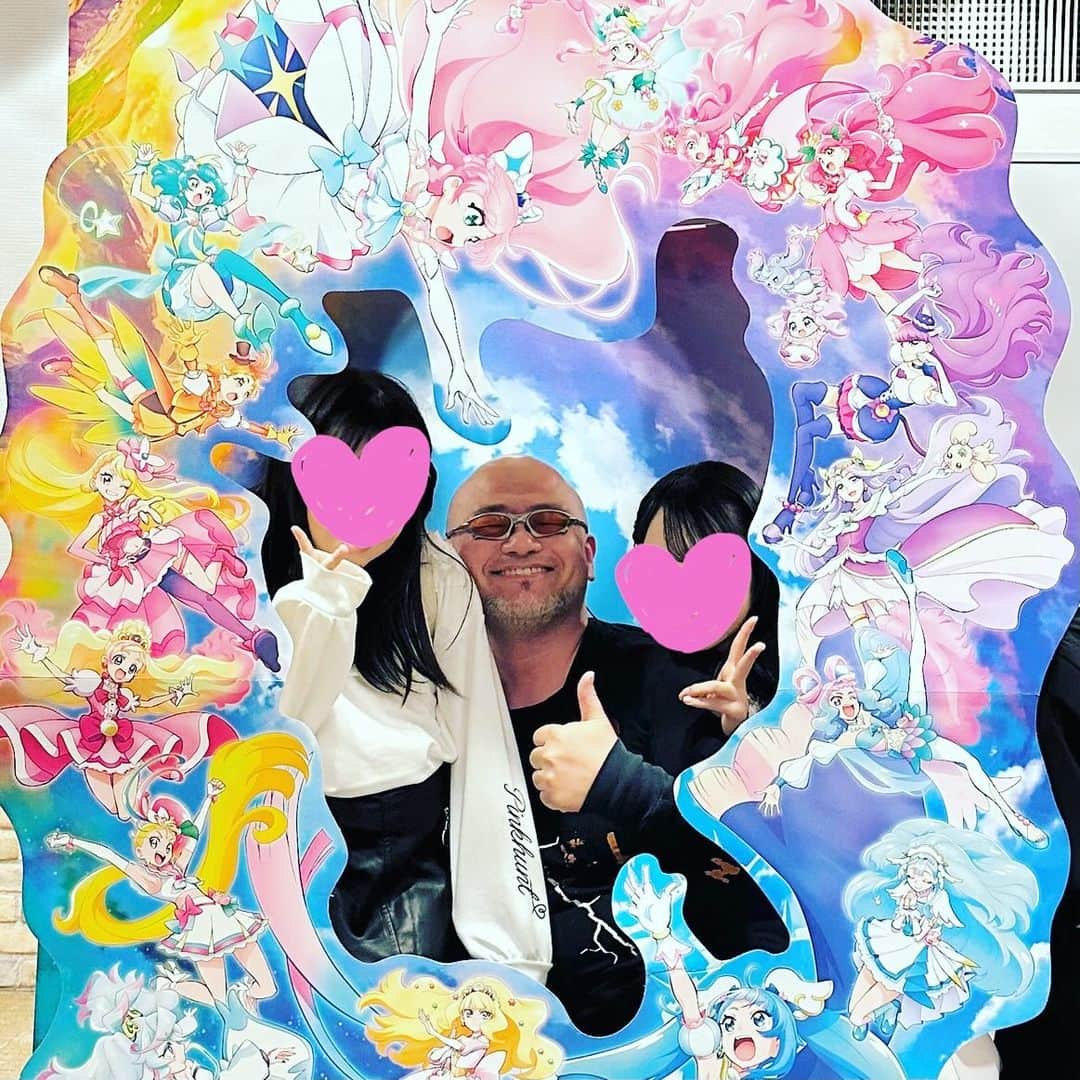 のインスタグラム：「今日はお守りデー… プリキュアはフレッシュくらいしか知らんけど燃える展開でめっちゃ泣けた…」
