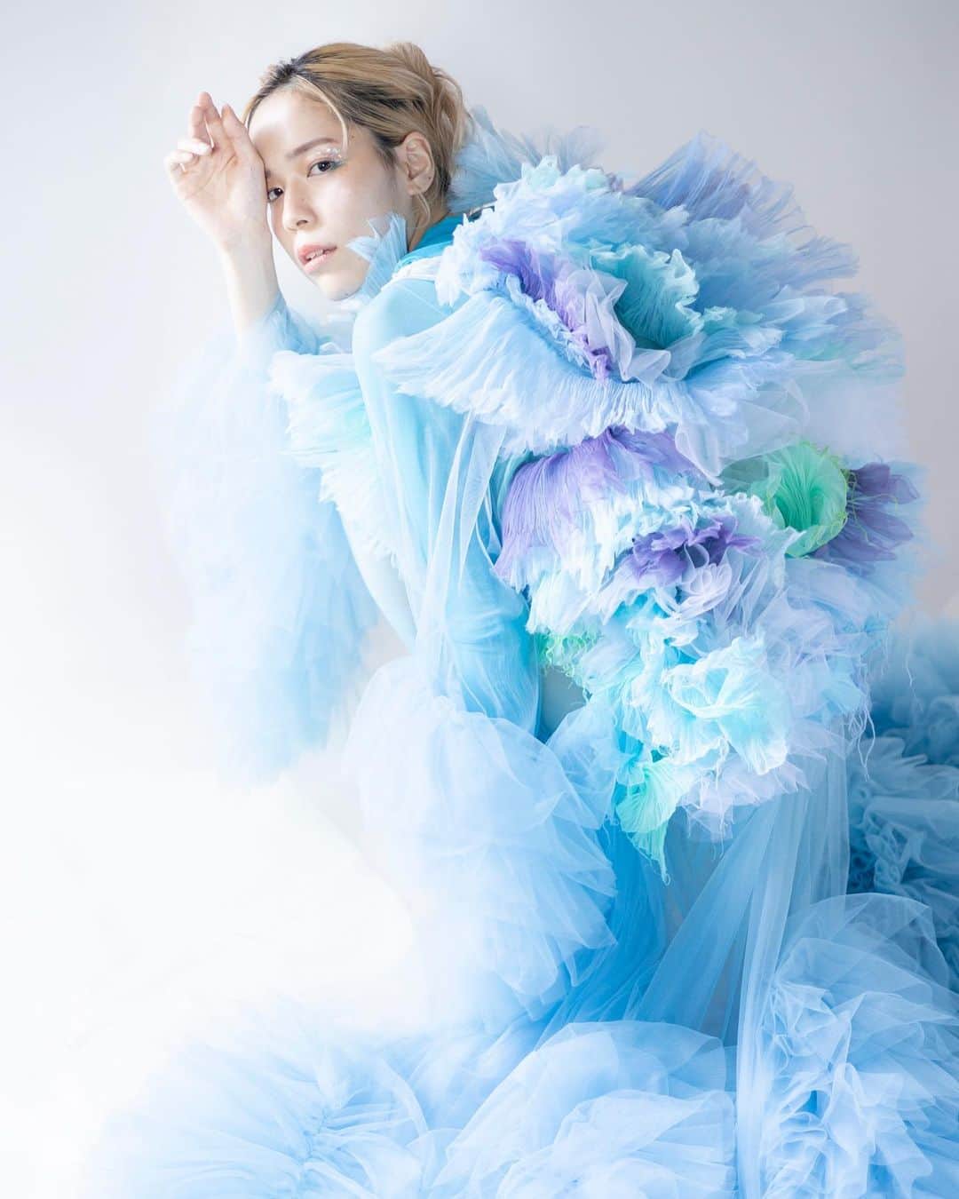 ARAKI SHIROさんのインスタグラム写真 - (ARAKI SHIROInstagram)「-Archives 2023- Aqua blue costume with natural light🩵🩵🩵  #ARAKISHIRO #costumedesigner  #emergingdesigner  #alwaysupportalent  #コスチュームデザイナー #衣装デザイナー #アラキシロウ」10月29日 16時24分 - arakishiro