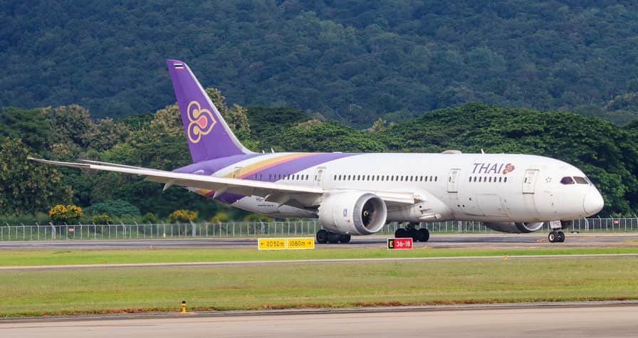 のインスタグラム：「Thai Airways resumes its passenger services between Bangkok and Chiang Mai today, featuring the Dreamliner 787-8! Starting from 29th October 2023, we'll continue this journey with the A320. Get ready to rediscover the magic of Chiang Mai with us! 💜💜  #ThaiAirways #chiangmai #thailand #chiangmaiadventures」