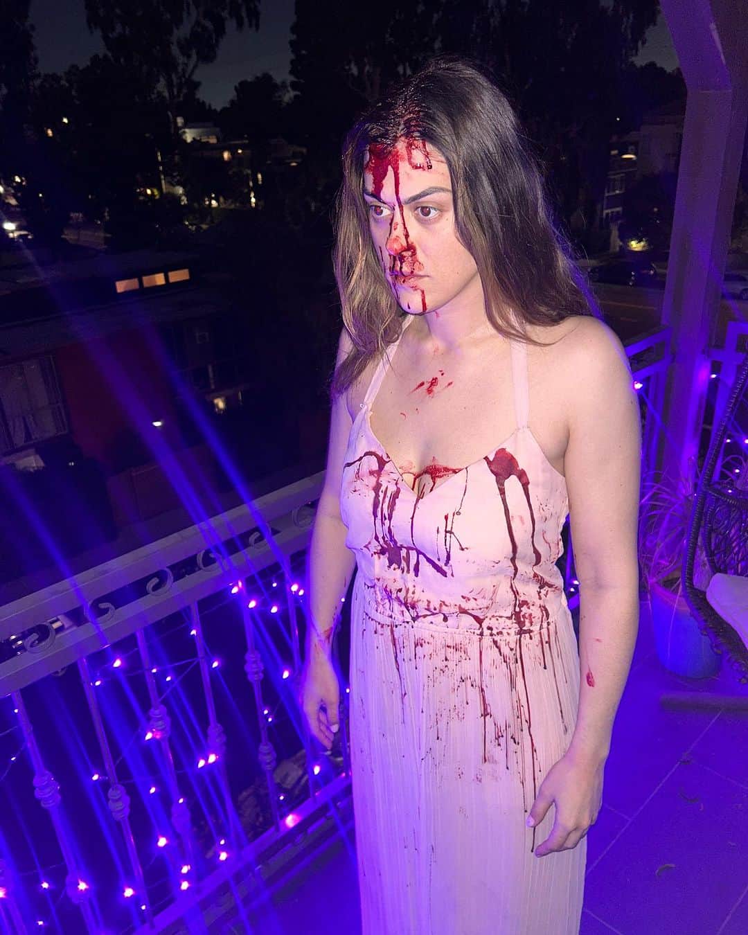 リンゼイ・ショウのインスタグラム：「Blood was a bad choice. 🅱️🅰️🅾️🆎」