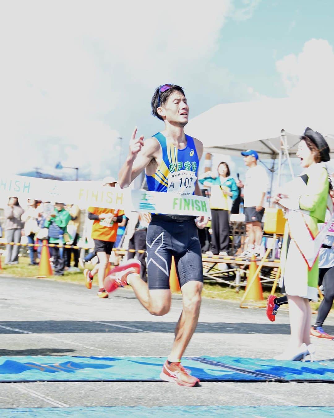 島田市さんのインスタグラム写真 - (島田市Instagram)「フルマラソン、10kmの部それぞれの男女1位の写真です。ランナーの皆さん、お疲れさまでした！ #島田市 #しまだ #shimada #静岡県 #静岡 #shizuoka #日本 #japan #しまだ大井川マラソン #マラソン #ランナー」10月29日 16時45分 - shimadacity_shizuoka_official
