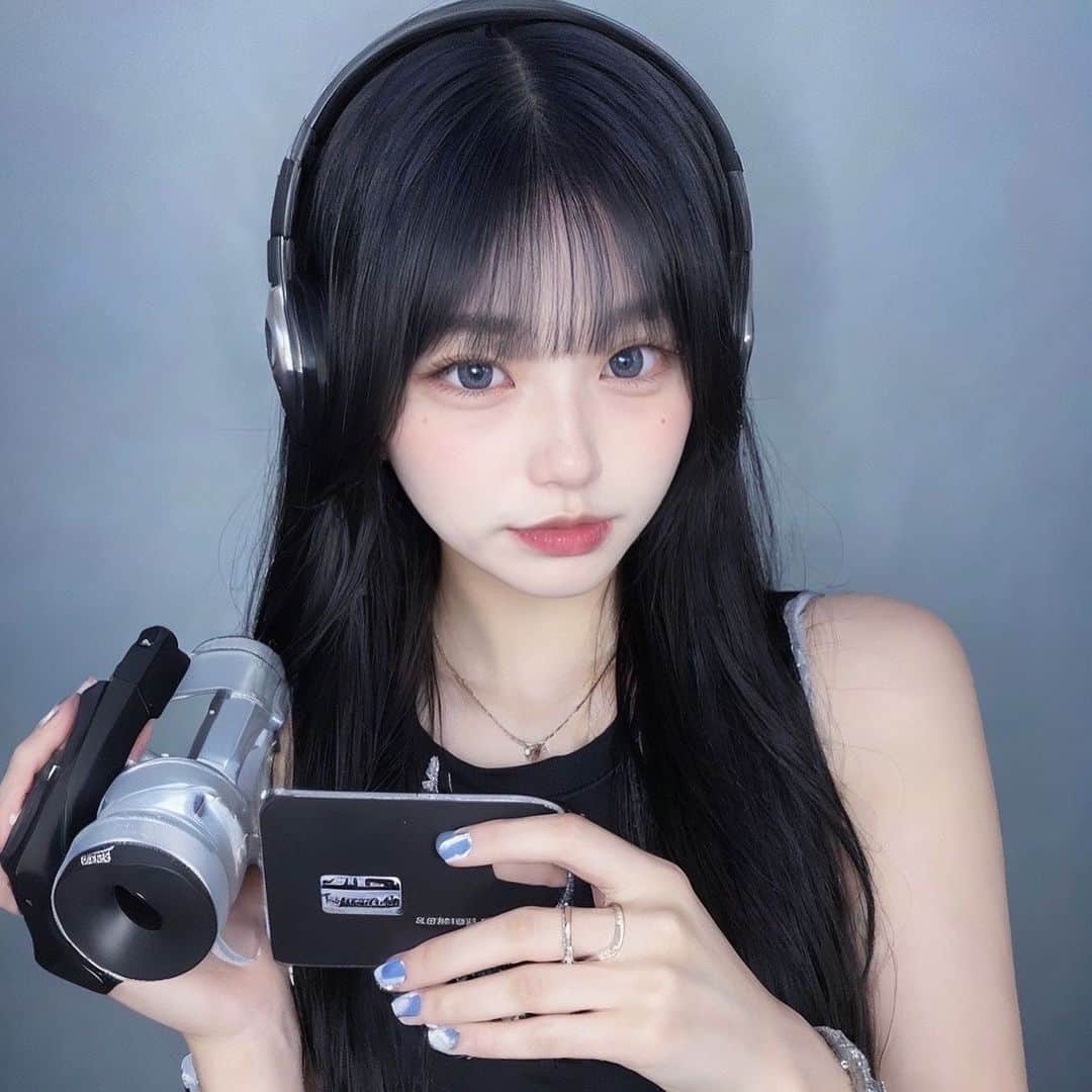 ここねのインスタグラム：「AIハイティーンを試してみたよん🎀🩷 ハロウィンバージョンのハイティーンもあってかわいい🥹💕  #AIハイティーン #ハロウィン #pr」