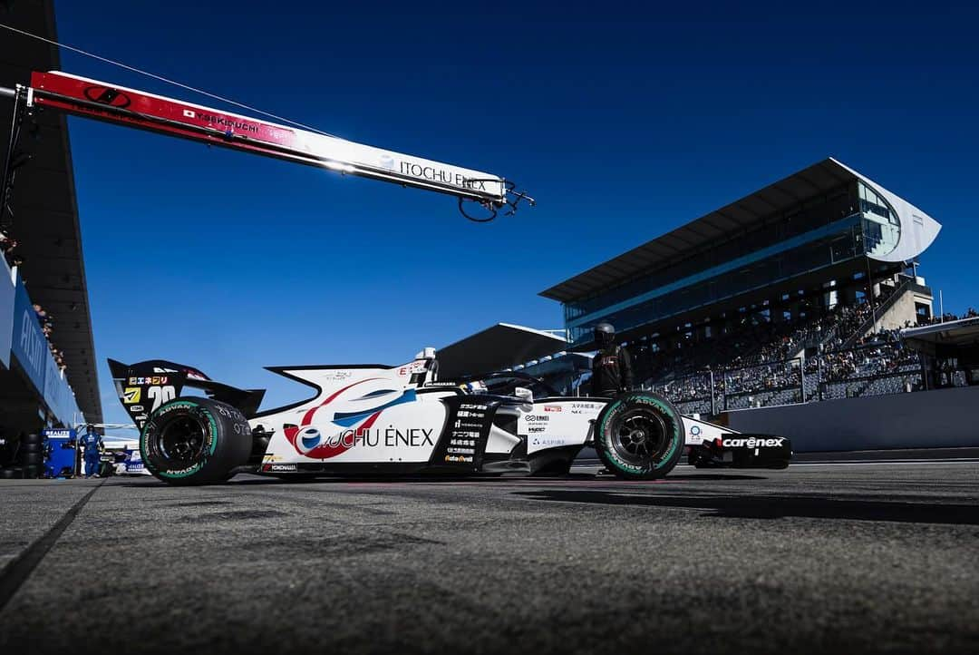 星野一樹さんのインスタグラム写真 - (星野一樹Instagram)「SUPER FORMULA Rd.9 19号車:16th 20号車:6th  先ずは今年も1年間、TEAM IMPULの御声援、本当にありがとうございました🙇‍♂️  良い時も悪い時もアップダウンが激しく、課題も多く見つかったシーズンでした。  皆様のご期待に応える事ができず、そして両ドライバーにも悔しい思いをさせてしまい、申し訳ない気持ちです。  でもIMPUL全開魂は、これでは終わらないです👊 少しずつかもしれませんが一つ一つ前進し続けます。  また来シーズン、お会いしましょう^ ^  📸 @shotamuraphotographer   #ITOCHUENEX #ITOCHUENEXTeamIMPUL」10月29日 22時26分 - kazukihoshino