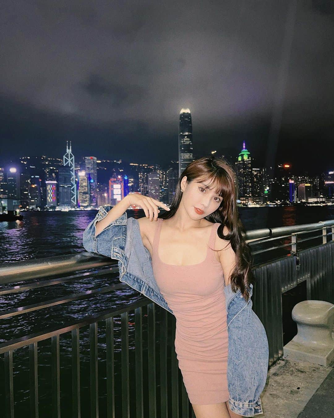 琳妲のインスタグラム：「🇭🇰✨  我好中意香港嘅夜晚 🎑 好靚」