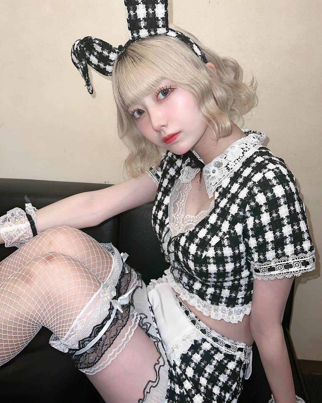 ちなぴぴのインスタグラム：「やさぐれたうさぎでちゅ🐰」