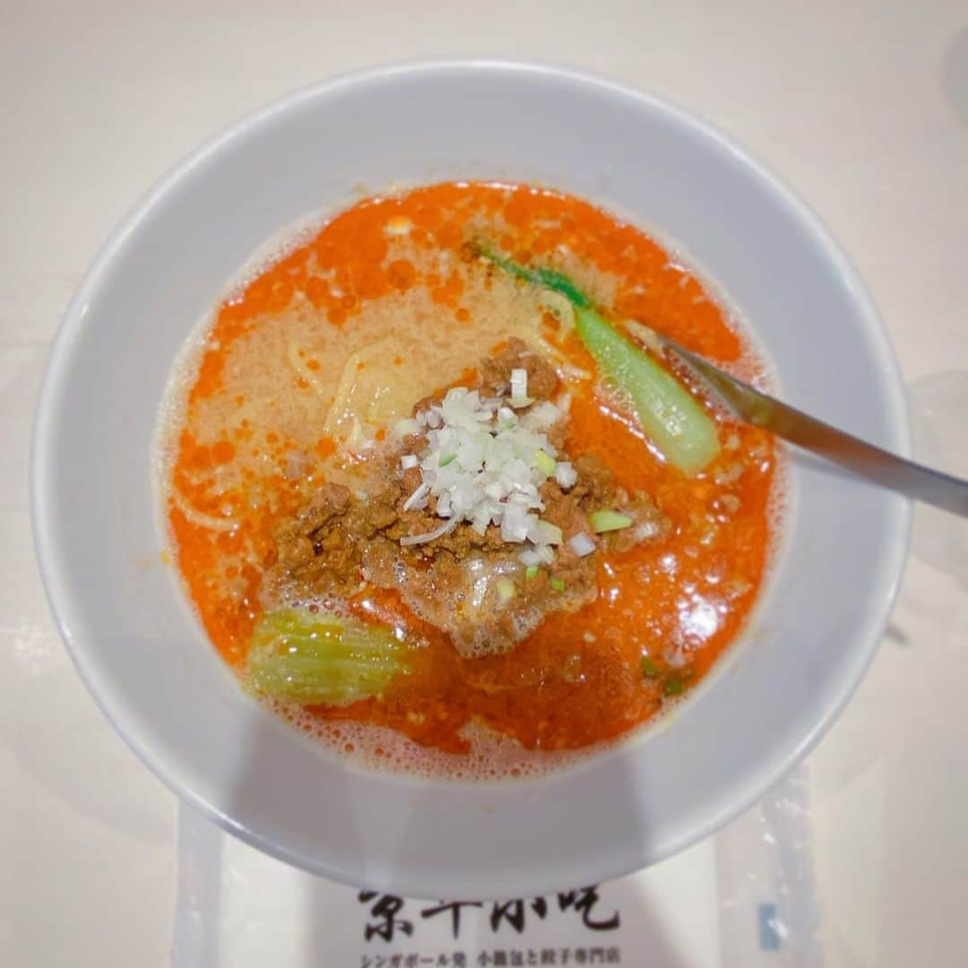 小峰みこさんのインスタグラム写真 - (小峰みこInstagram)「. 9月末から10月頭のオフに食べた麺 . おぱんちゅのうどん以外 全部東京だ！！ . #みこ麺活 . . . . #麺活 #ラーメン大好き #つけ麺大好き #麺で生きてる #おぱんちゅうさぎ #コラボ商品 #とんこつラーメン #御徒町 #tonkotsu #tonkotsuramen #坦々麺 #ベジポタつけ麺 #鯛出汁つけ麺 #煮卵トッピング #品川駅構内 #うどんも好き #麺活グラム #麺活女子 #рамэн #ราเม็ง #拉麵 #Rahmen #yummyramen #japaneseramen #tsukemen」10月29日 17時21分 - mico_19911201